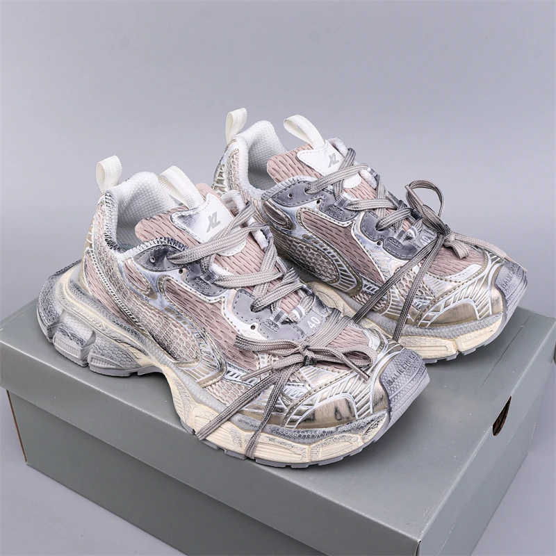 Simple and fashionable cushioned running shoes are fast and comfortable for couples
Simple and fashionable cushioned running shoes are fast and comfortable for couples