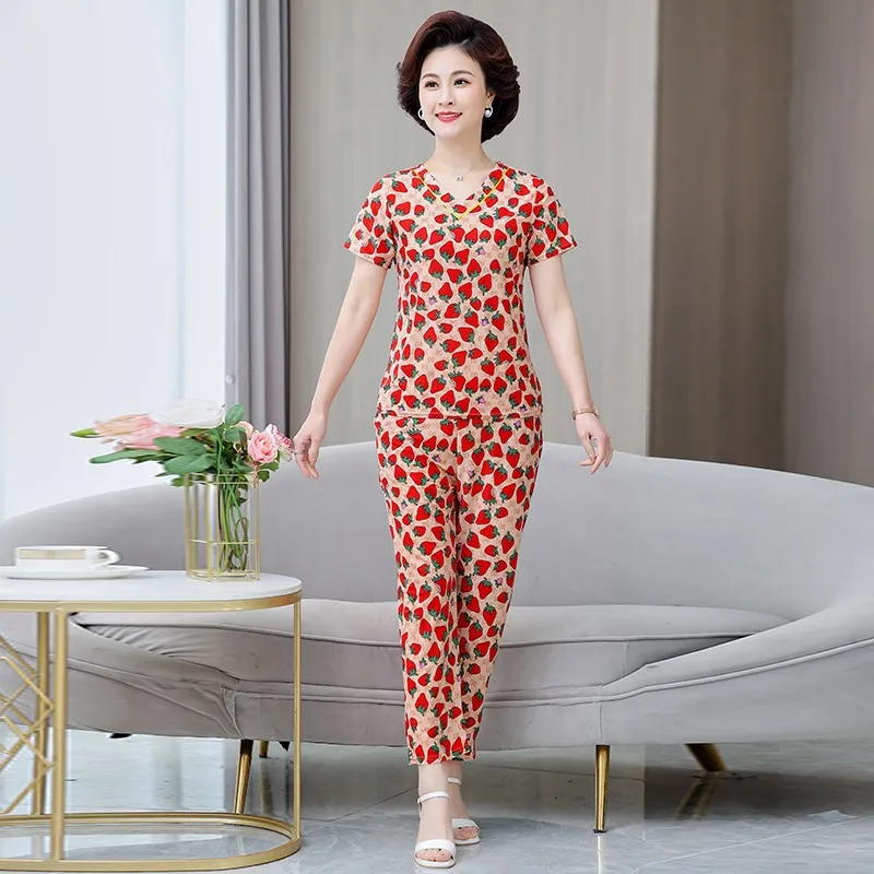 New Short Sleeve Cropped Pants Two Piece Set 2023 Print Middle Aged Mother Summer Women Ice silk printing Suit
New Short Sleeve Cropped Pants Two Piece Set 2023 Print Middle Aged Mother Summer Women Ice silk printing Suit