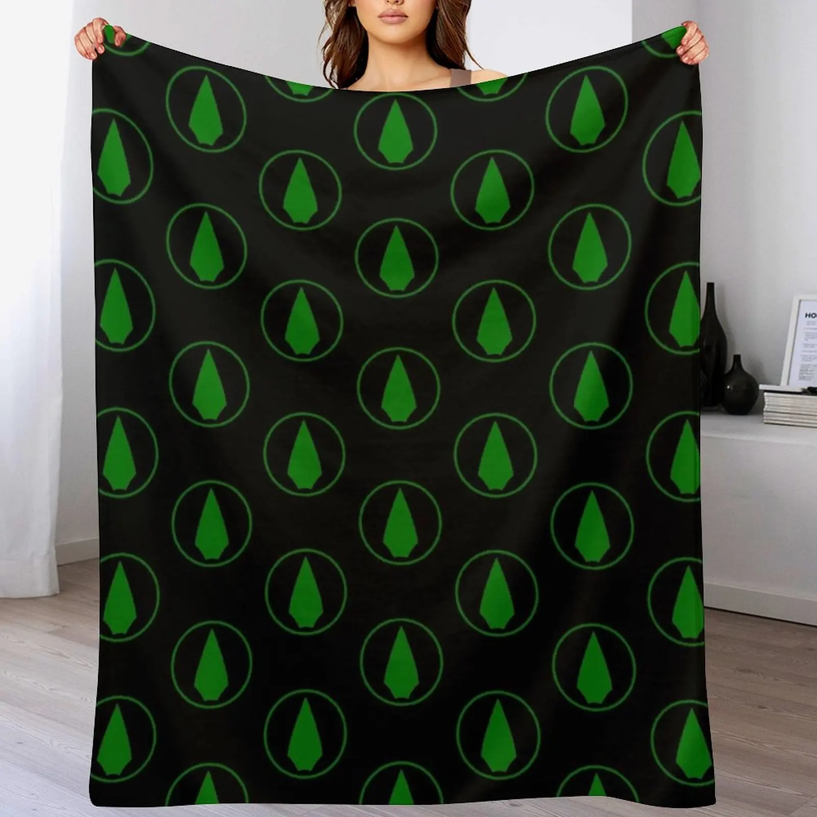Arrow Logo Throw Blanket Stylish Couch Blanket for Home Living Room
Arrow Logo Throw Blanket Stylish Couch Blanket for Home Living Room