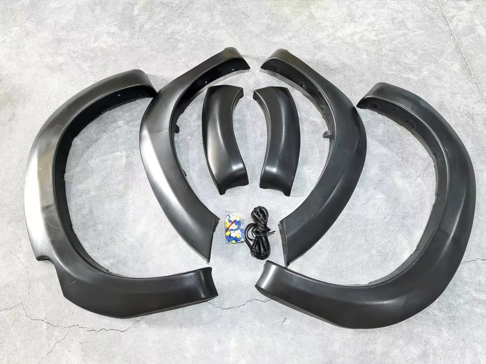 OE расширители колесной арки для Hilux Vigo 2012 2013 2014 2015, черно-белые автомобильные аксессуары, автозапчасти
OE расширители колесной арки для Hilux Vigo 2012 2013 2014 2015, черно-белые автомобильные аксессуары, автозапчасти