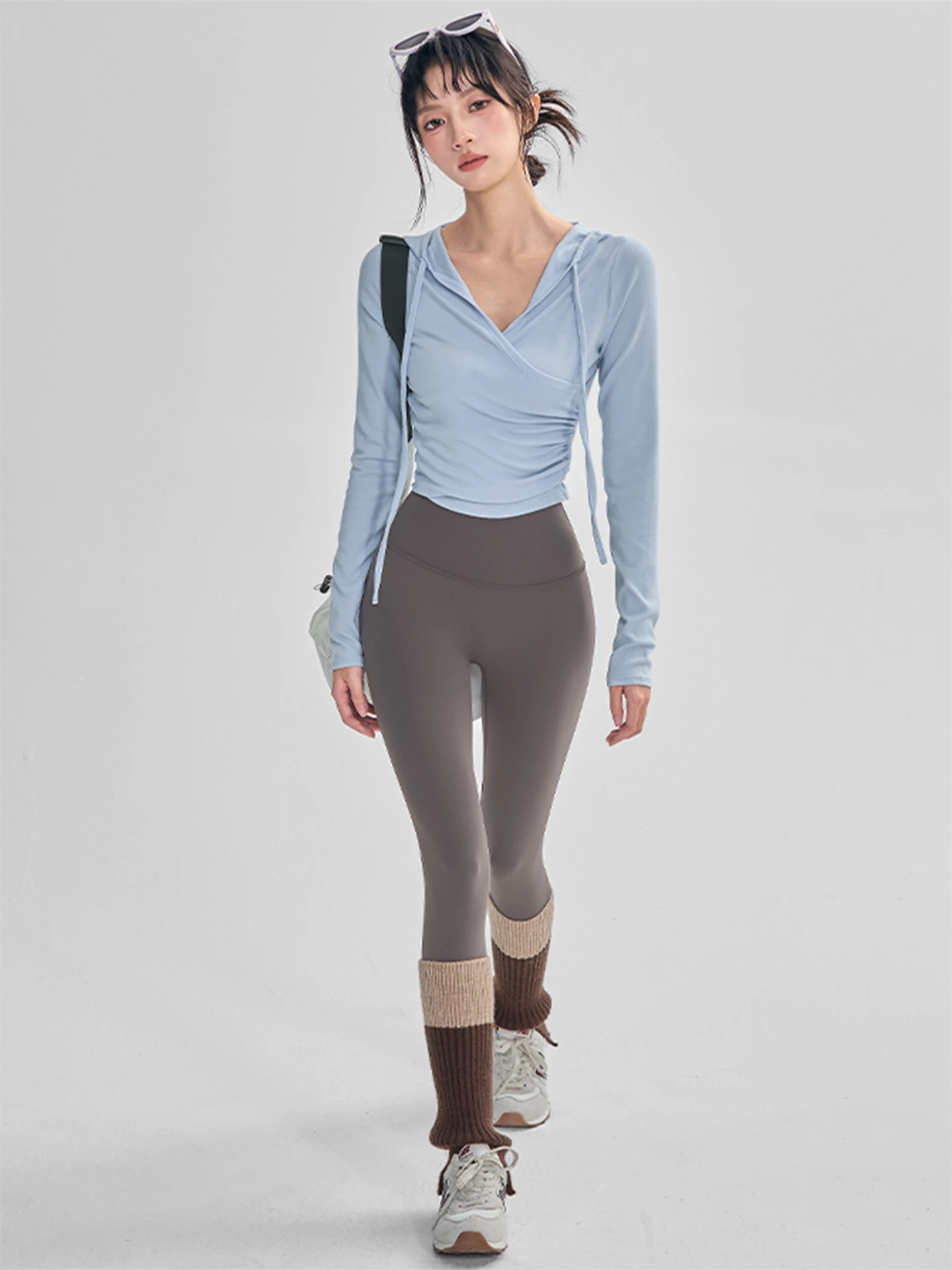 Женский комплект спортивной одежды для йоги: лонгслив, брюки для фитнеса, топ для бега, футболка, осенне-зимняя верхняя одежда, дышащая и комфортная
Женский комплект спортивной одежды для йоги: лонгслив, брюки для фитнеса, топ для бега, футболка, осенне-зимняя верхняя одежда, дышащая и комфортная