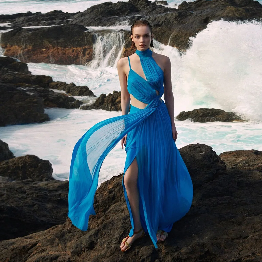Sexy Blue Summe Pleated Tulle Maxi Dresses Halter One Shoulder Slit Long Vocation Dress Designes Illusion Beach Party Dresses
Sexy Blue Summe Pleated Tulle Maxi Dresses Halter One Shoulder Slit Long Vocation Dress Designes Illusion Beach Party Dresses