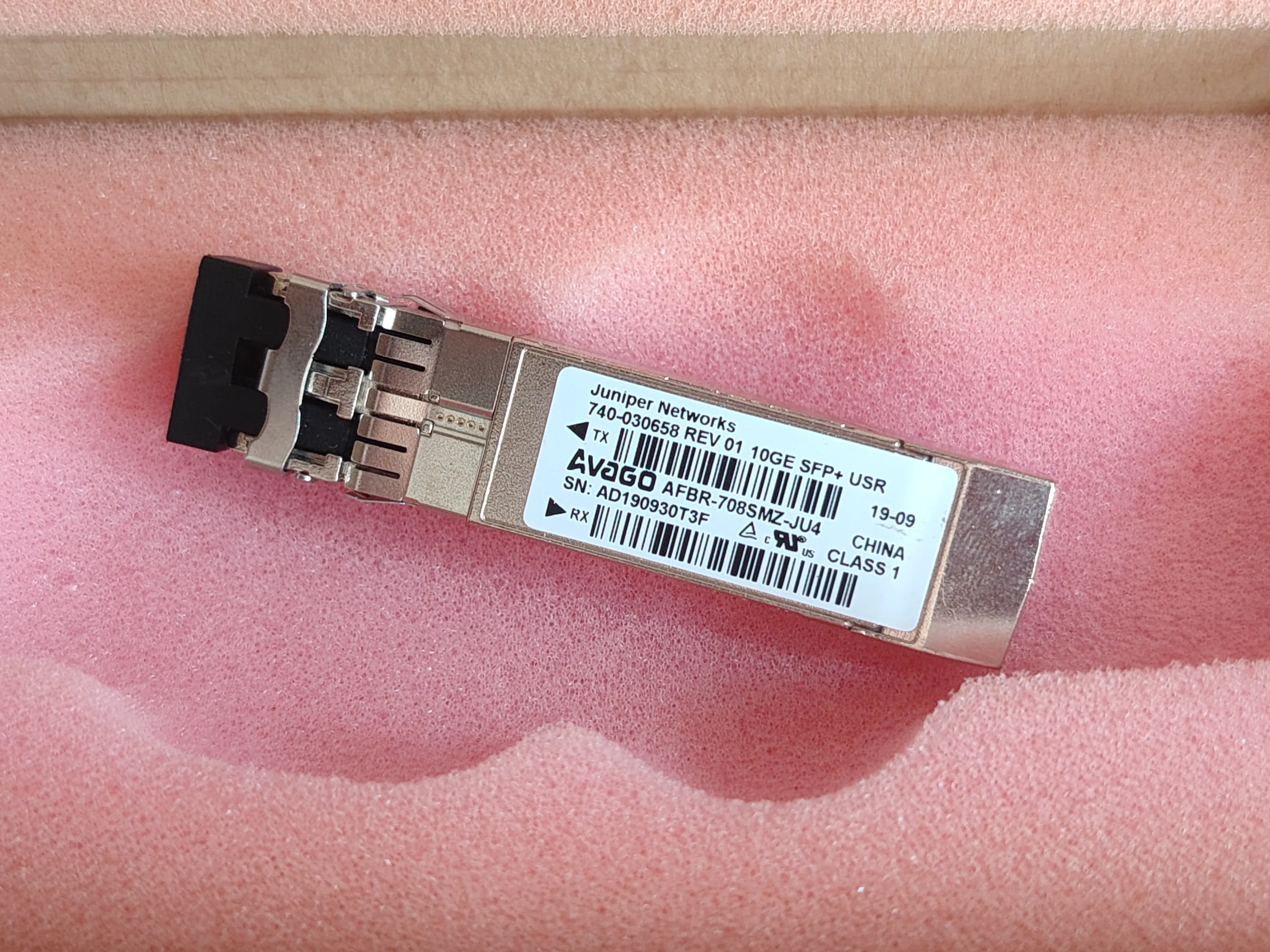1PCS Module Juniper 10gb sfp Transceiver 740-021308 AFBR-709SMZ-JU4/10GBASE-SR/10G Optical Network Module
1PCS Module Juniper 10gb sfp Transceiver 740-021308 AFBR-709SMZ-JU4/10GBASE-SR/10G Optical Network Module