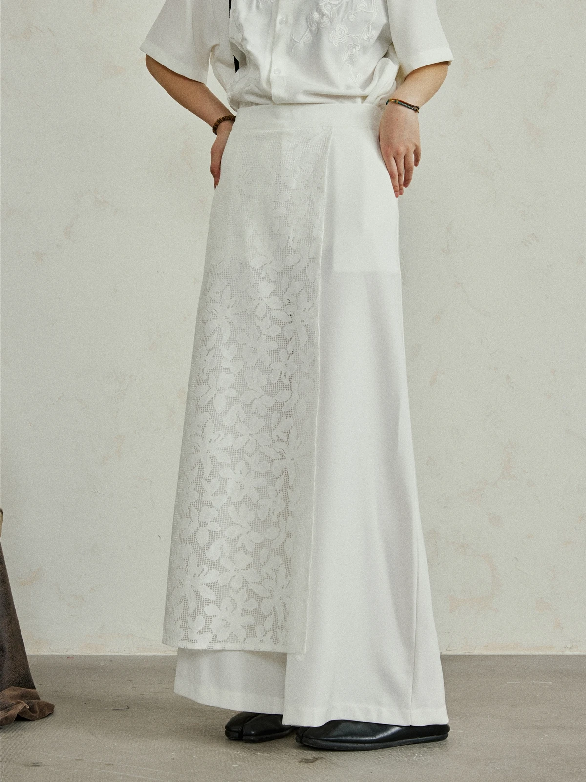 Sunyvonne Asymmetric Lace Splicing Wide Leg Pants Casual Suit Skirt Layering Sensation Original Design Polyester Fiber
Sunyvonne Asymmetric Lace Splicing Wide Leg Pants Casual Suit Skirt Layering Sensation Original Design Polyester Fiber