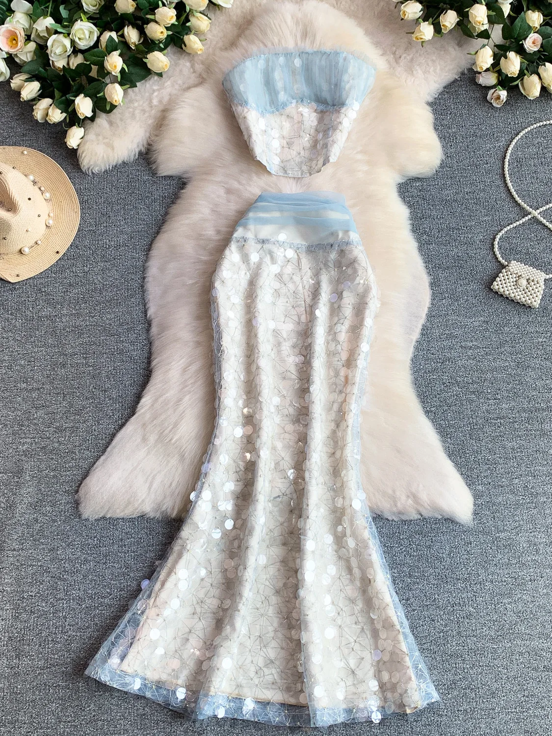 Sequin Patchwork Mesh Tube Top High Waist Slimming Fish Tail Skirt Set Elegant Short Style No Sleeve
Sequin Patchwork Mesh Tube Top High Waist Slimming Fish Tail Skirt Set Elegant Short Style No Sleeve