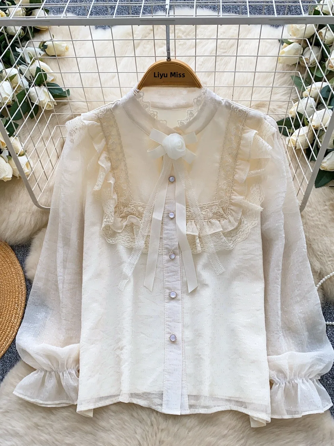 Elegant Lace Trim Long Sleeve Chiffon Shirt Women's Sweet Style Button up Top Knot Loose Fit Skin Friendly Breathable
Elegant Lace Trim Long Sleeve Chiffon Shirt Women's Sweet Style Button up Top Knot Loose Fit Skin Friendly Breathable