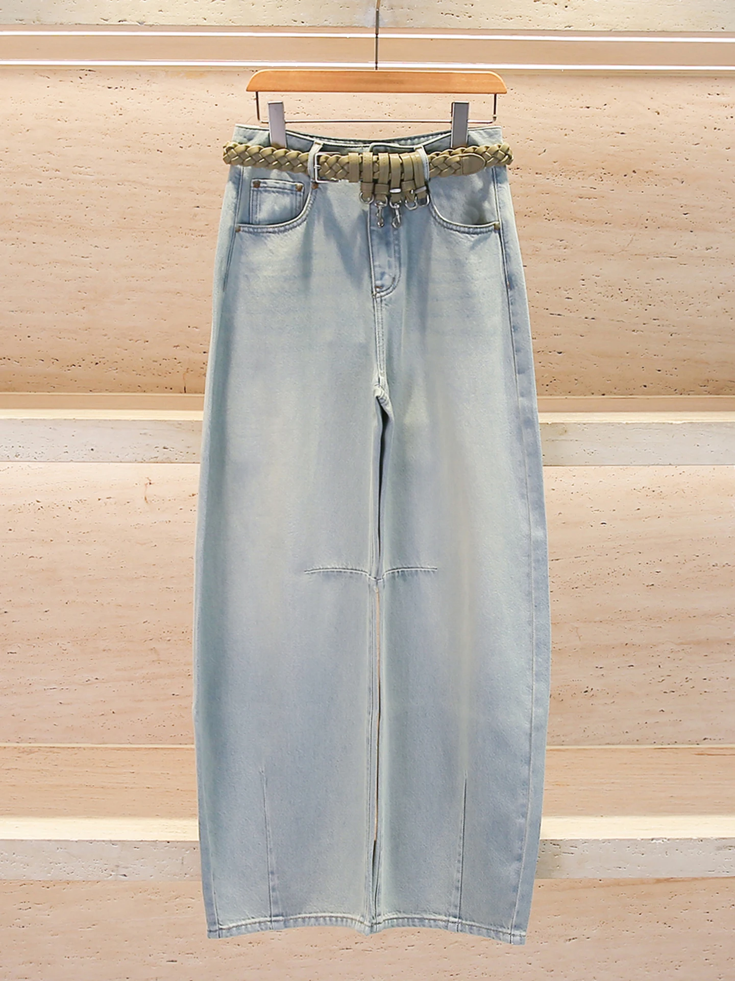 High Waist Wide Leg Denim Jeans Women's Casual Washed Vintage Belted Jeans Blue Color Spring Summer New Arrival
High Waist Wide Leg Denim Jeans Women's Casual Washed Vintage Belted Jeans Blue Color Spring Summer New Arrival