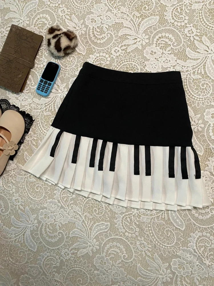2000s Aesthetic Elegant Y2k Black White Piano Skirt Women Slim Design Harajuku Mini Skirt Female Retro Korean Popular Clothes
2000s Aesthetic Elegant Y2k Black White Piano Skirt Women Slim Design Harajuku Mini Skirt Female Retro Korean Popular Clothes