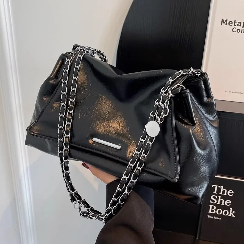 Retro fashion large capacity armpit tote bag women's bag spring summer simple chain shoulder diagonal cross bag women's bag
Retro fashion large capacity armpit tote bag women's bag spring summer simple chain shoulder diagonal cross bag women's bag