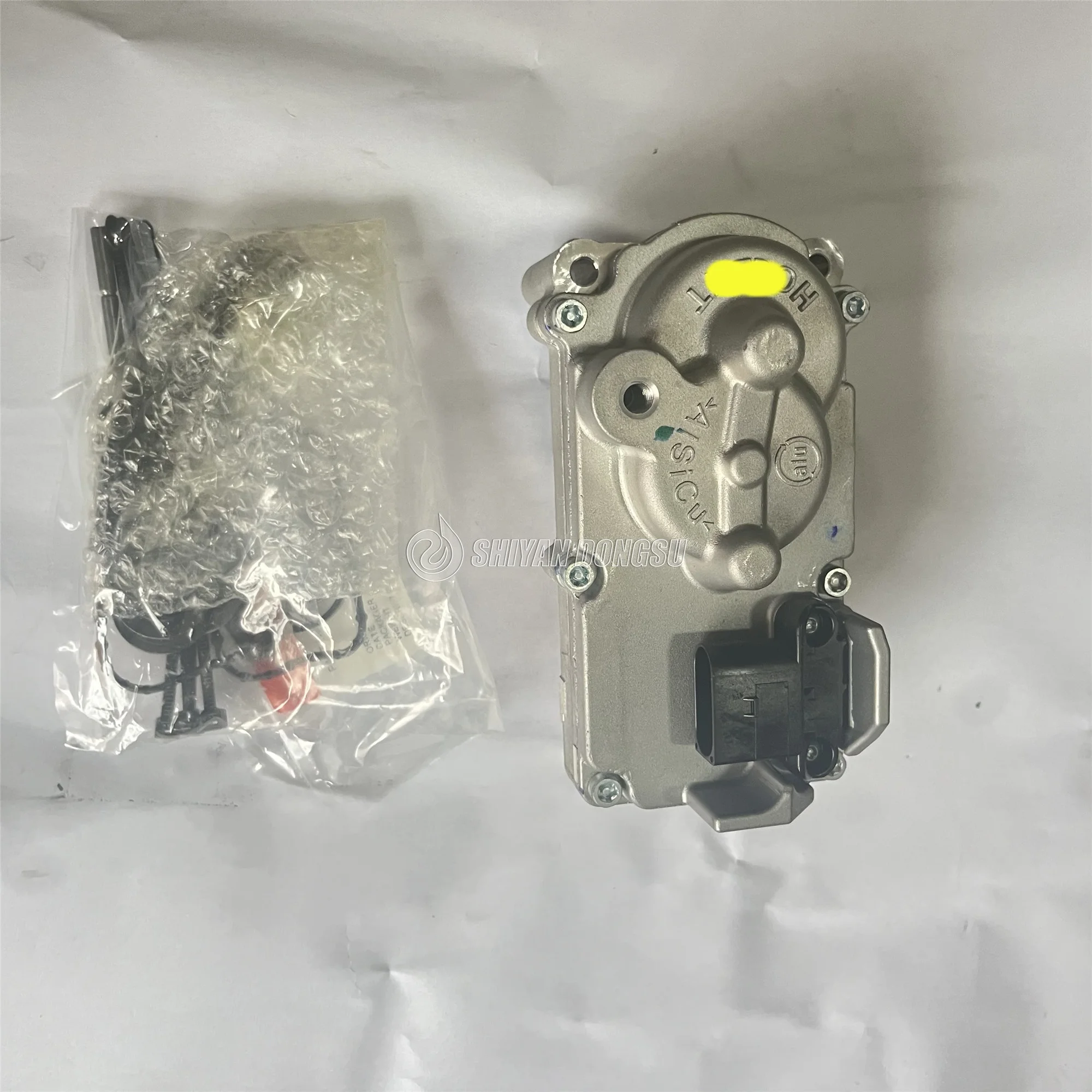 Original HE300VG QSB6.7 diesel Turbocharger Actuator 5603776
Original HE300VG QSB6.7 diesel Turbocharger Actuator 5603776