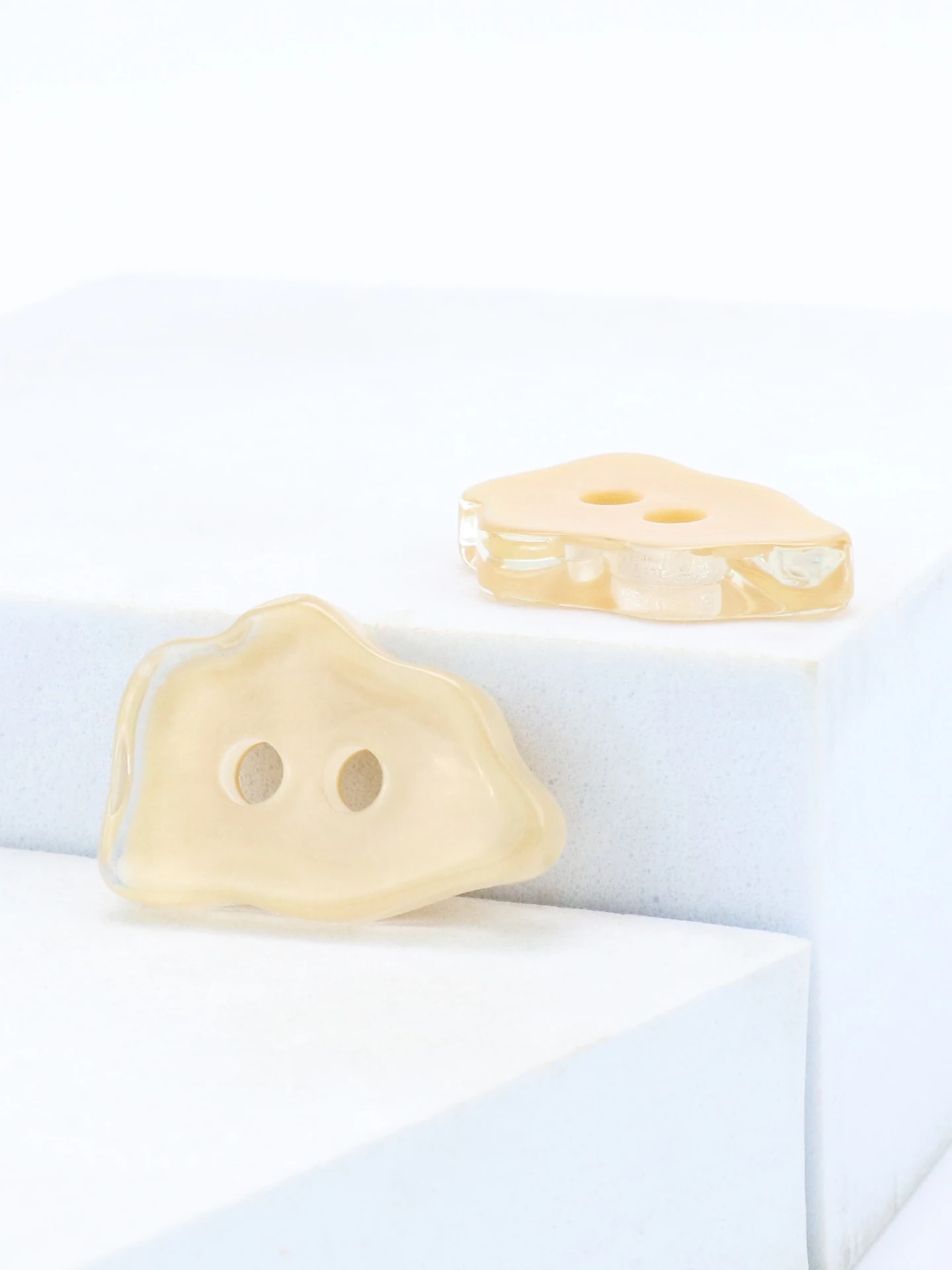 Bla Retro Resin Eye Buttons Asymmetric Suit Jaet Coat Fasteners Home Fabric Sewing DIY Accories for Winter in China
Bla Retro Resin Eye Buttons Asymmetric Suit Jaet Coat Fasteners Home Fabric Sewing DIY Accories for Winter in China