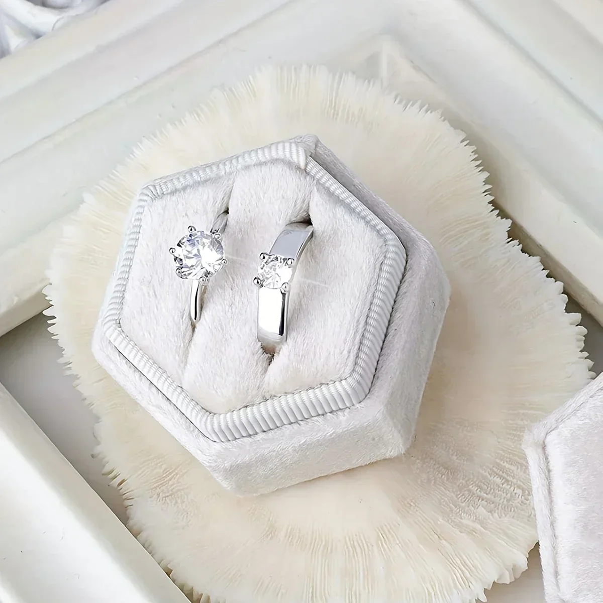1pc-Vintage Hexagonal Jewelry Double Ring Box Empty Box Engagement Wedding Ceremony Valentine's Day Gift Organizer
1pc-Vintage Hexagonal Jewelry Double Ring Box Empty Box Engagement Wedding Ceremony Valentine's Day Gift Organizer