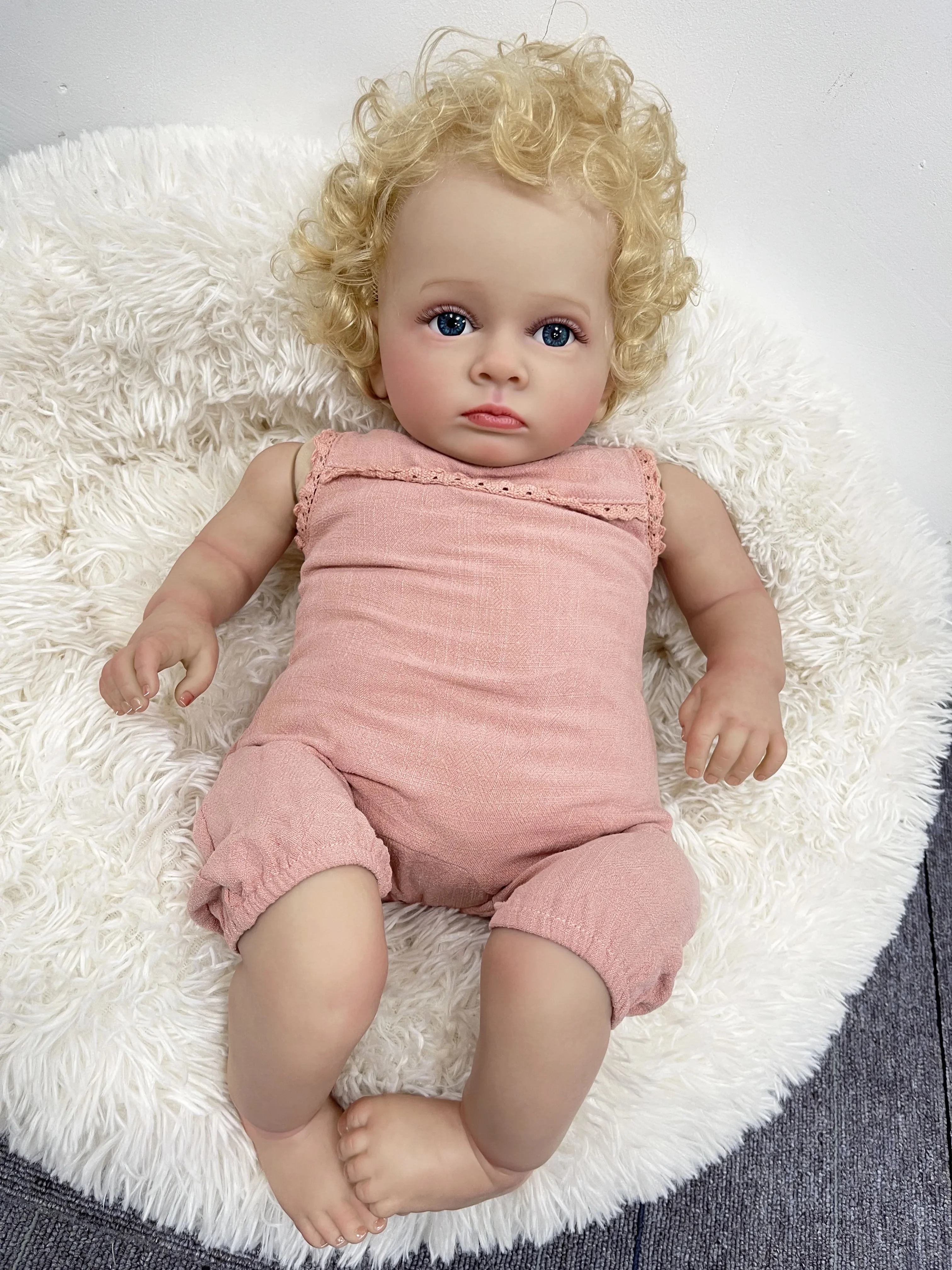60cm Tutti Cloth Body Soft Lifelike Reborn Baby Doll Multiple Layers Painting 3D Skin With Rooted Blone Curly Hair
60cm Tutti Cloth Body Soft Lifelike Reborn Baby Doll Multiple Layers Painting 3D Skin With Rooted Blone Curly Hair