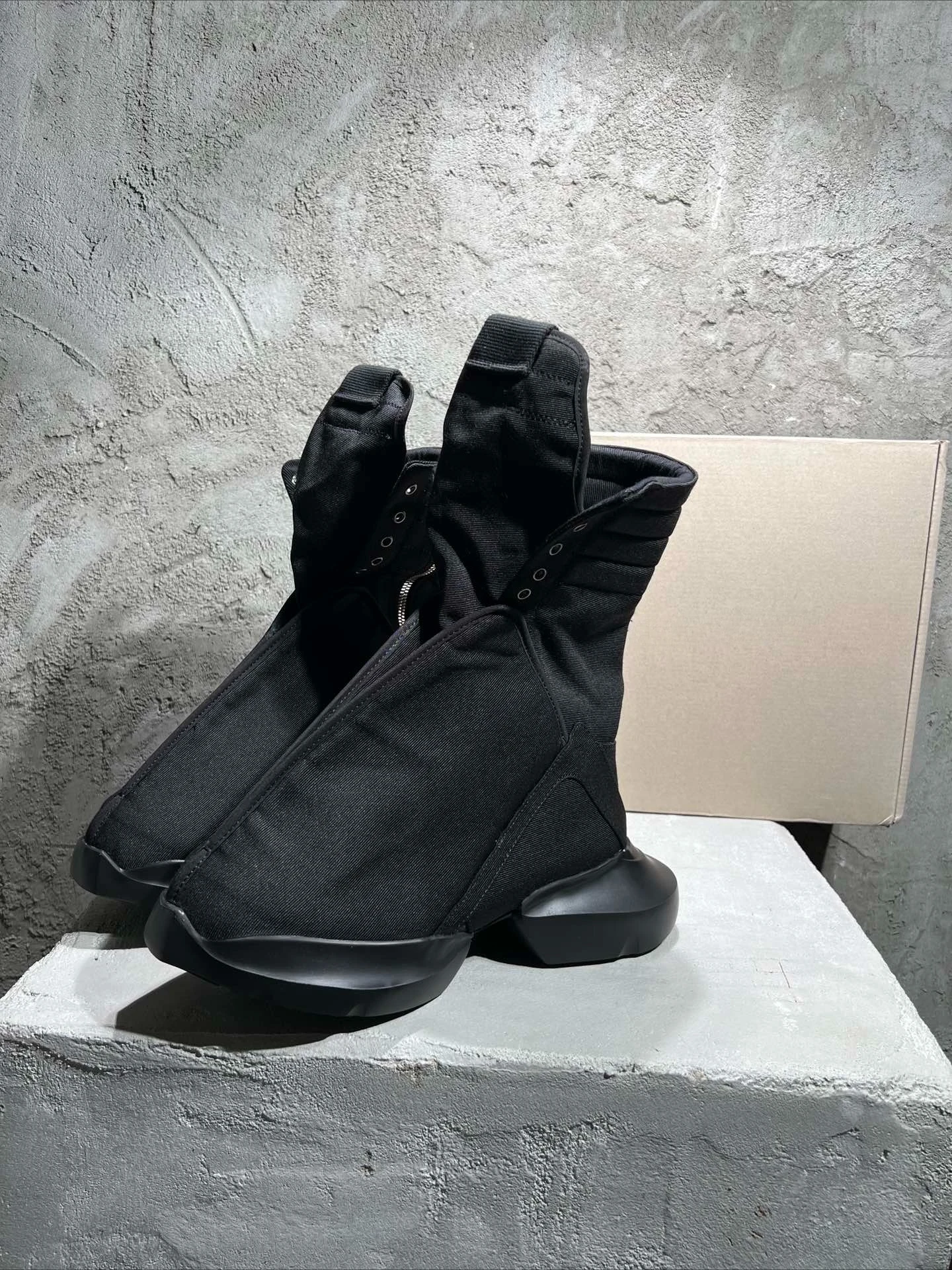 2022SS High Street, классические модные повседневные кроссовки для мужчин и женщин, универсальная прочная обувь лучшего качества, ботинки
2022SS High Street, классические модные повседневные кроссовки для мужчин и женщин, универсальная прочная обувь лучшего качества, ботинки