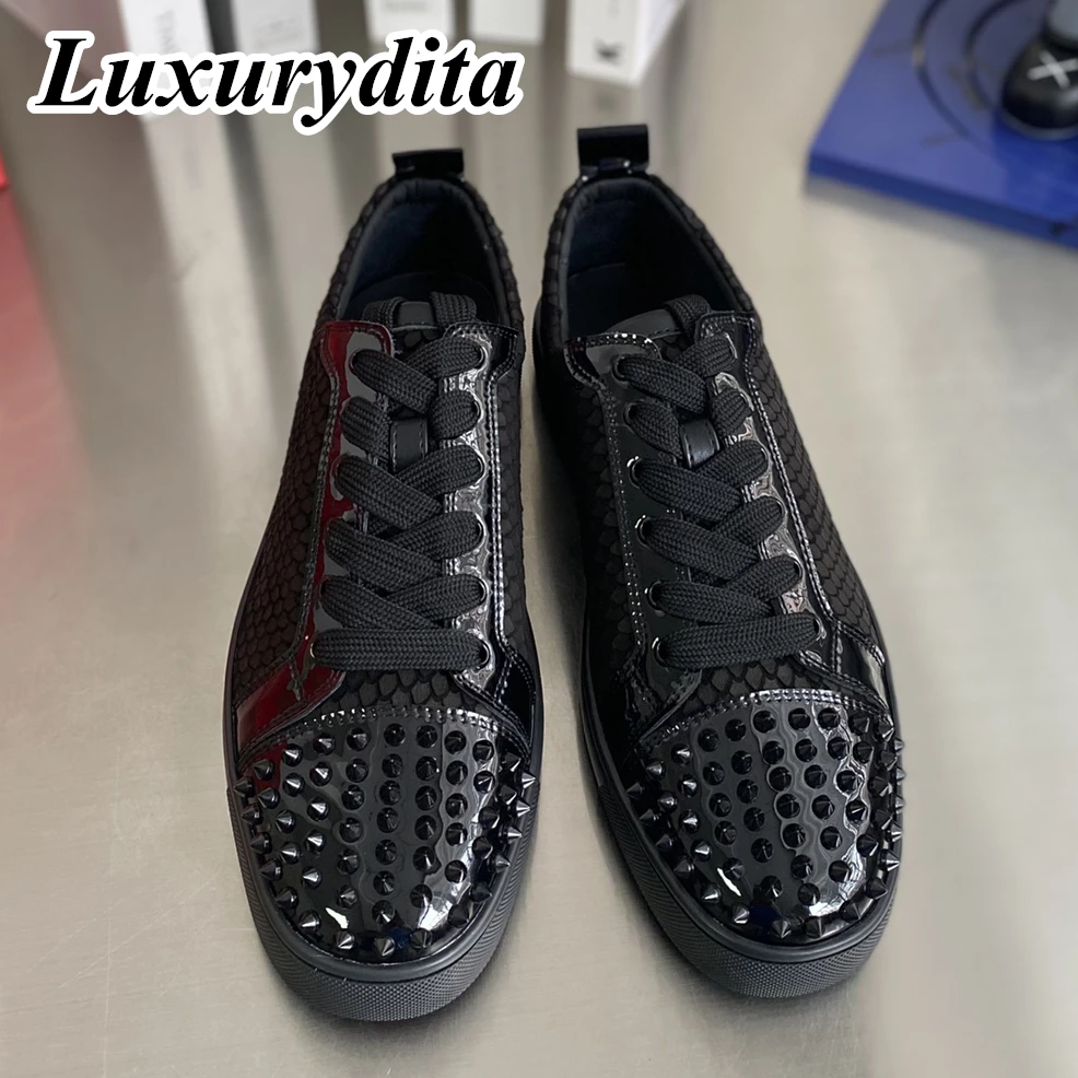 Top Quality Womens Trendy Casual Sneakers Luxury Mens Real Leather Tennis Shoes Designr Red Soled Tide Lovers Rivet Shoes HJ1359
Top Quality Womens Trendy Casual Sneakers Luxury Mens Real Leather Tennis Shoes Designr Red Soled Tide Lovers Rivet Shoes HJ1359