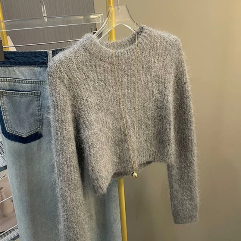 Korean Fashion Gray Cashmere Sweater Women 2025 New Autumn Causal O-neck Knit Pullover Sweet Loose Female Knitwear
Korean Fashion Gray Cashmere Sweater Women 2025 New Autumn Causal O-neck Knit Pullover Sweet Loose Female Knitwear