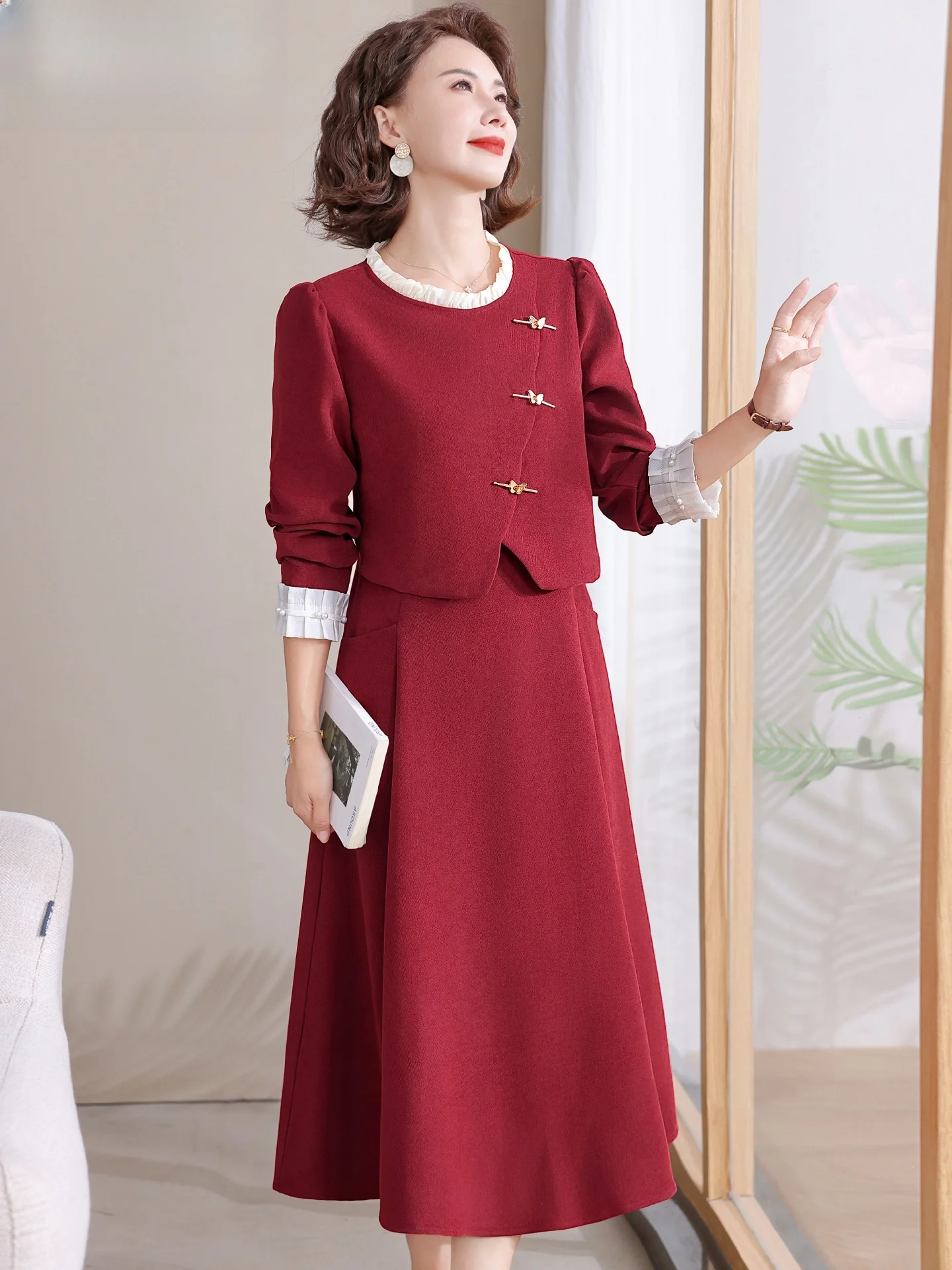 Elegant Red Wedding Dress for Middle-Aged And Elderly Women Autumn Fashion Long Sleeve round Neck Zipper Closure Midi Dress
Elegant Red Wedding Dress for Middle-Aged And Elderly Women Autumn Fashion Long Sleeve round Neck Zipper Closure Midi Dress