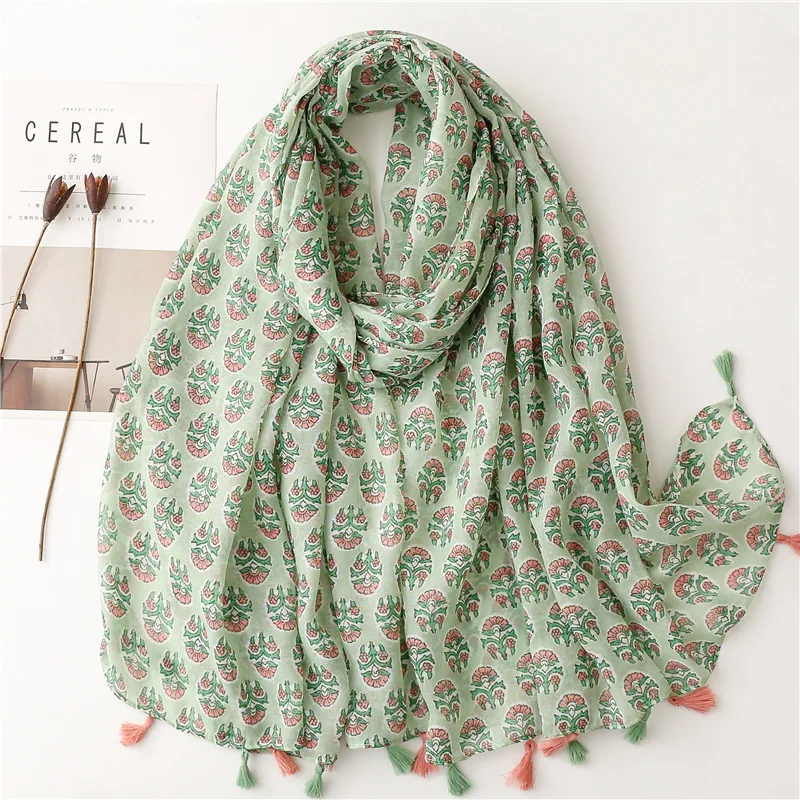Kawaii Flower Dot Pattern with Tassel Viscose Shawl Scarf High Quality Print Soft Pashmina Stole Muslim Hijab Sjaal 2023 New
Kawaii Flower Dot Pattern with Tassel Viscose Shawl Scarf High Quality Print Soft Pashmina Stole Muslim Hijab Sjaal 2023 New