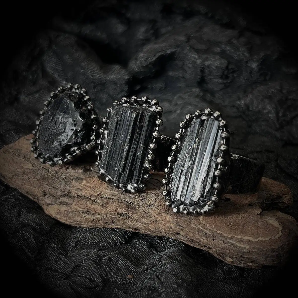 Retro Sle Adjustable Exaggerated Personali Ring l Bla Tourmaline Unaped Open Electroplated Ancient Silver
Retro Sle Adjustable Exaggerated Personali Ring l Bla Tourmaline Unaped Open Electroplated Ancient Silver