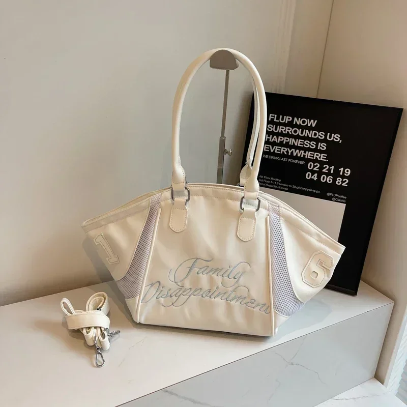 Nylon Zipper 2024 High Quality Women's Handbag Solid Color High Beauty Fashion Shoulder Bag Soft Versatile Commuter Tote Bag
Nylon Zipper 2024 High Quality Women's Handbag Solid Color High Beauty Fashion Shoulder Bag Soft Versatile Commuter Tote Bag