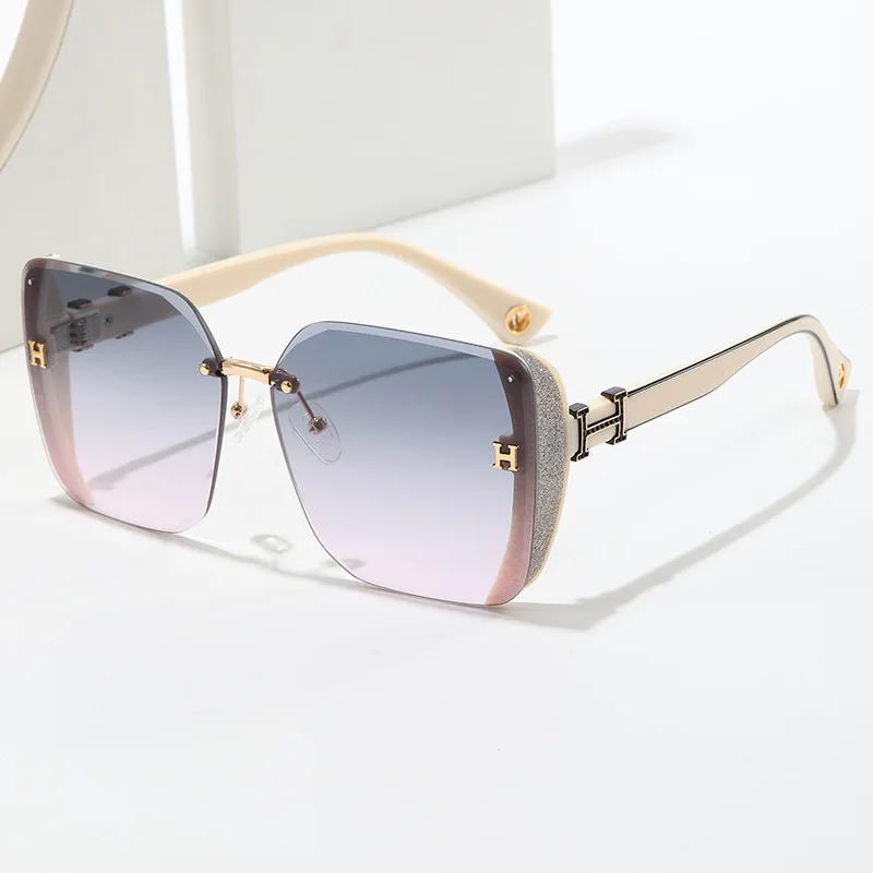 2025 New Frameless Gradient Sunglasses Women, UV400 Oversized Square Sun Glasses Trendy Face Slimming Retro Streetwear
2025 New Frameless Gradient Sunglasses Women, UV400 Oversized Square Sun Glasses Trendy Face Slimming Retro Streetwear