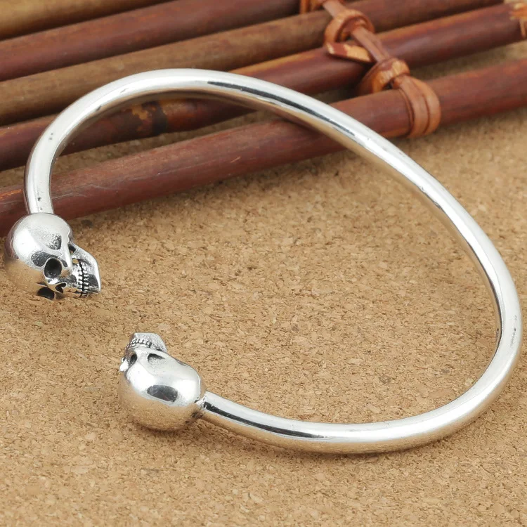 European and American Gothic Jewelry Punk Skull Head Sterling Silver Bracelet Night Market Trendy Men and Women Opening Punk Sty
European and American Gothic Jewelry Punk Skull Head Sterling Silver Bracelet Night Market Trendy Men and Women Opening Punk Sty