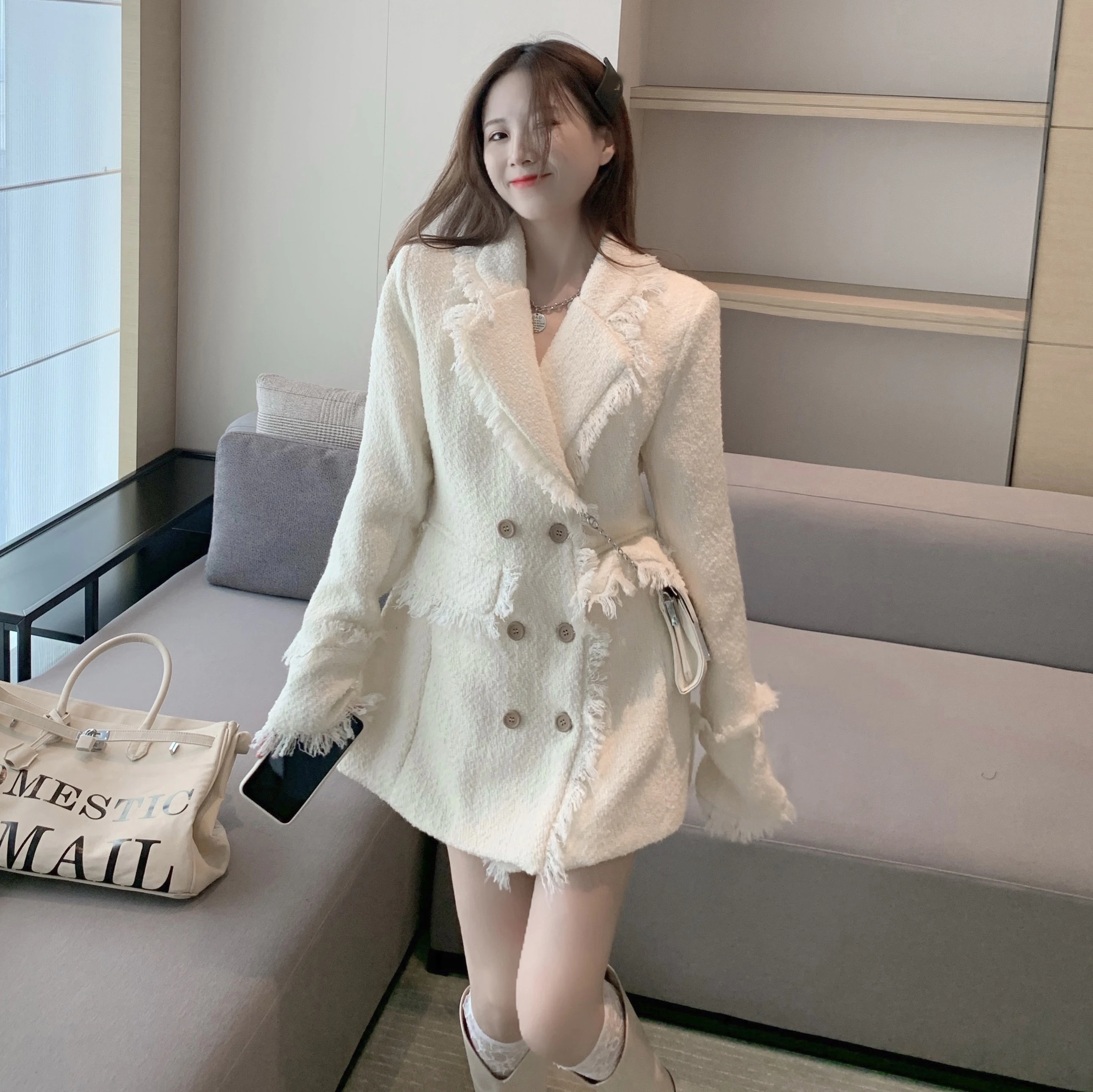 Street Style High-Class Jacket 2021 Winter New Fashionable Socialite Thick Blazer Short Coat for Women Female Office Lady Hot
Street Style High-Class Jacket 2021 Winter New Fashionable Socialite Thick Blazer Short Coat for Women Female Office Lady Hot
