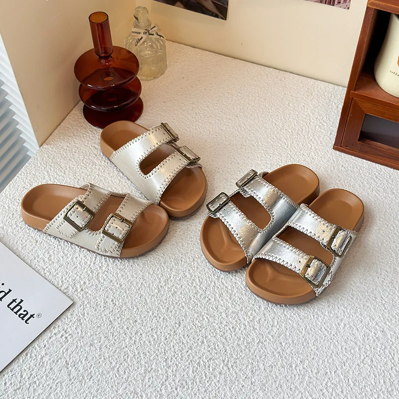 Summer Girls Cool Slippers Children Outdoor Non-slip Casual Sandals Kids Mules Casual Shoes Boy Thick Soles Wide Straps Slippers
Summer Girls Cool Slippers Children Outdoor Non-slip Casual Sandals Kids Mules Casual Shoes Boy Thick Soles Wide Straps Slippers