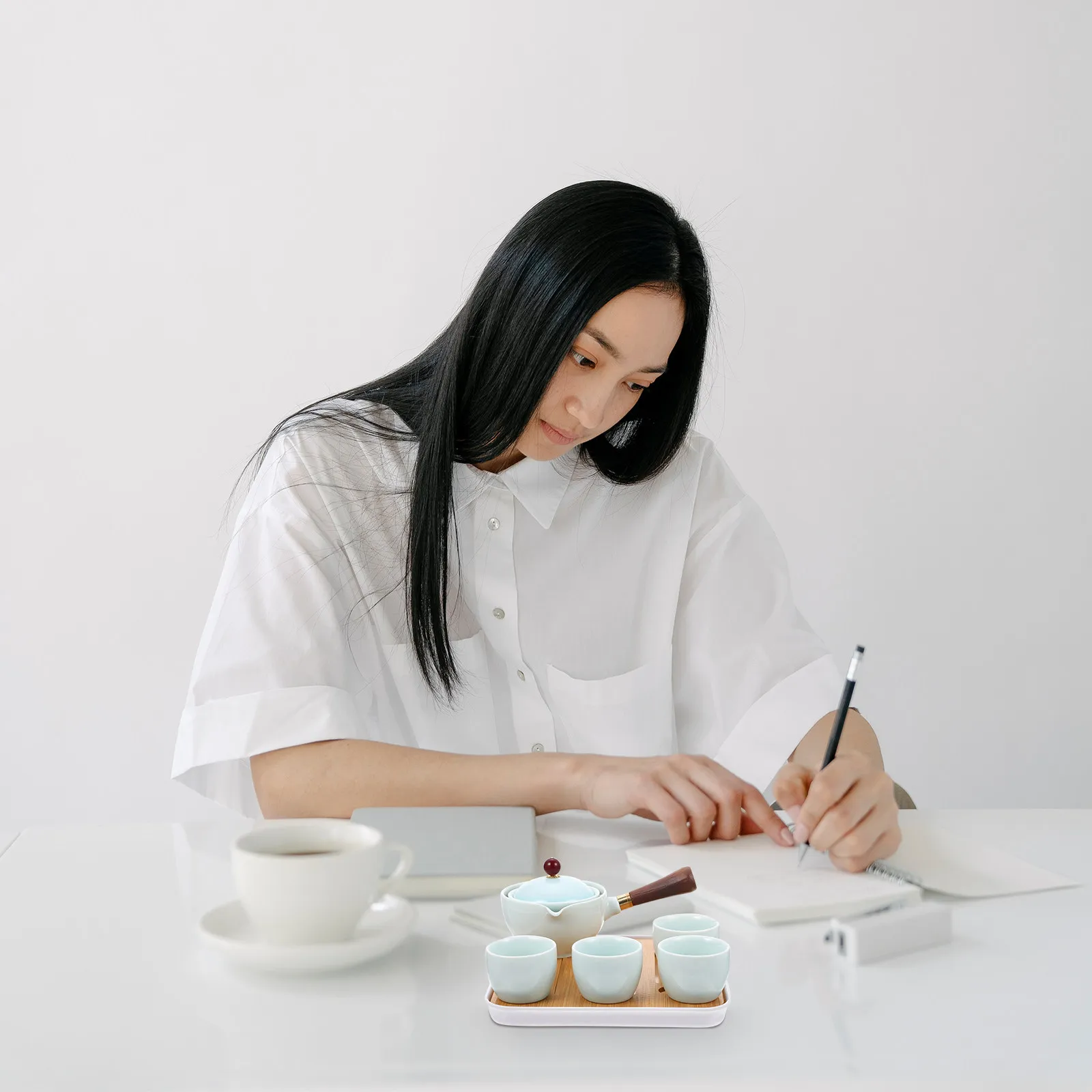 1Set Premium Ceramic Tea Pot Set with Tray Kung Fu Tea Making Pot Safe for Home Festival Wedding Housewarming Gift
1Set Premium Ceramic Tea Pot Set with Tray Kung Fu Tea Making Pot Safe for Home Festival Wedding Housewarming Gift