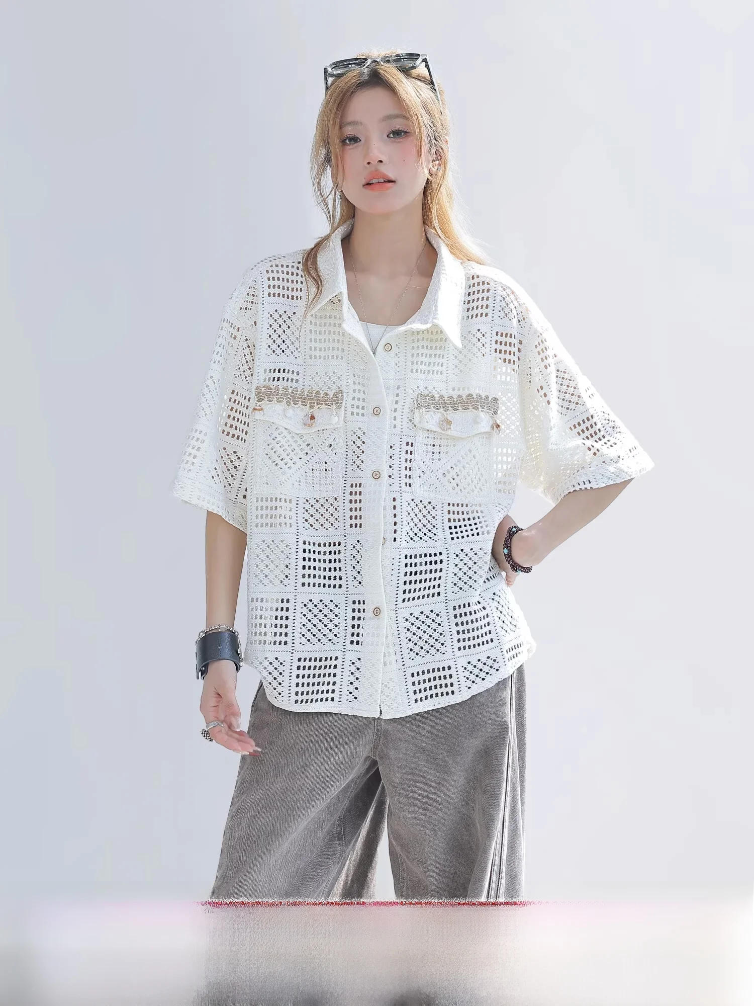 Рубашка с коротким рукавом, украшенная жемчугом, повседневная, свободного кроя, из смесового хлопка и полиэстера, влагоотводящая, дышащая, тонкий трикотажный кардиган
Рубашка с коротким рукавом, украшенная жемчугом, повседневная, свободного кроя, из смесового хлопка и полиэстера, влагоотводящая, дышащая, тонкий трикотажный кардиган