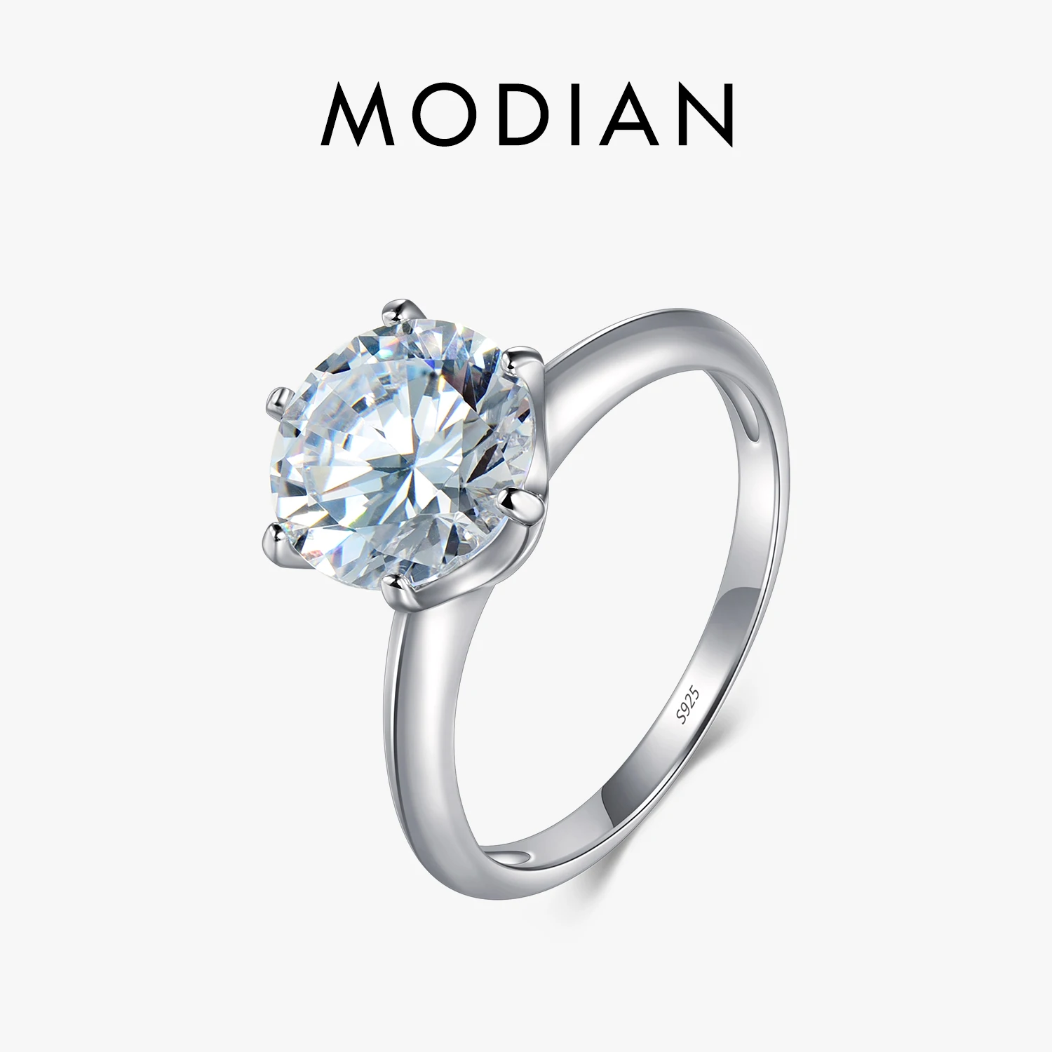 Женское кольцо из серебра 2021 пробы с фианитом, 925
Женское кольцо из серебра 2021 пробы с фианитом, 925