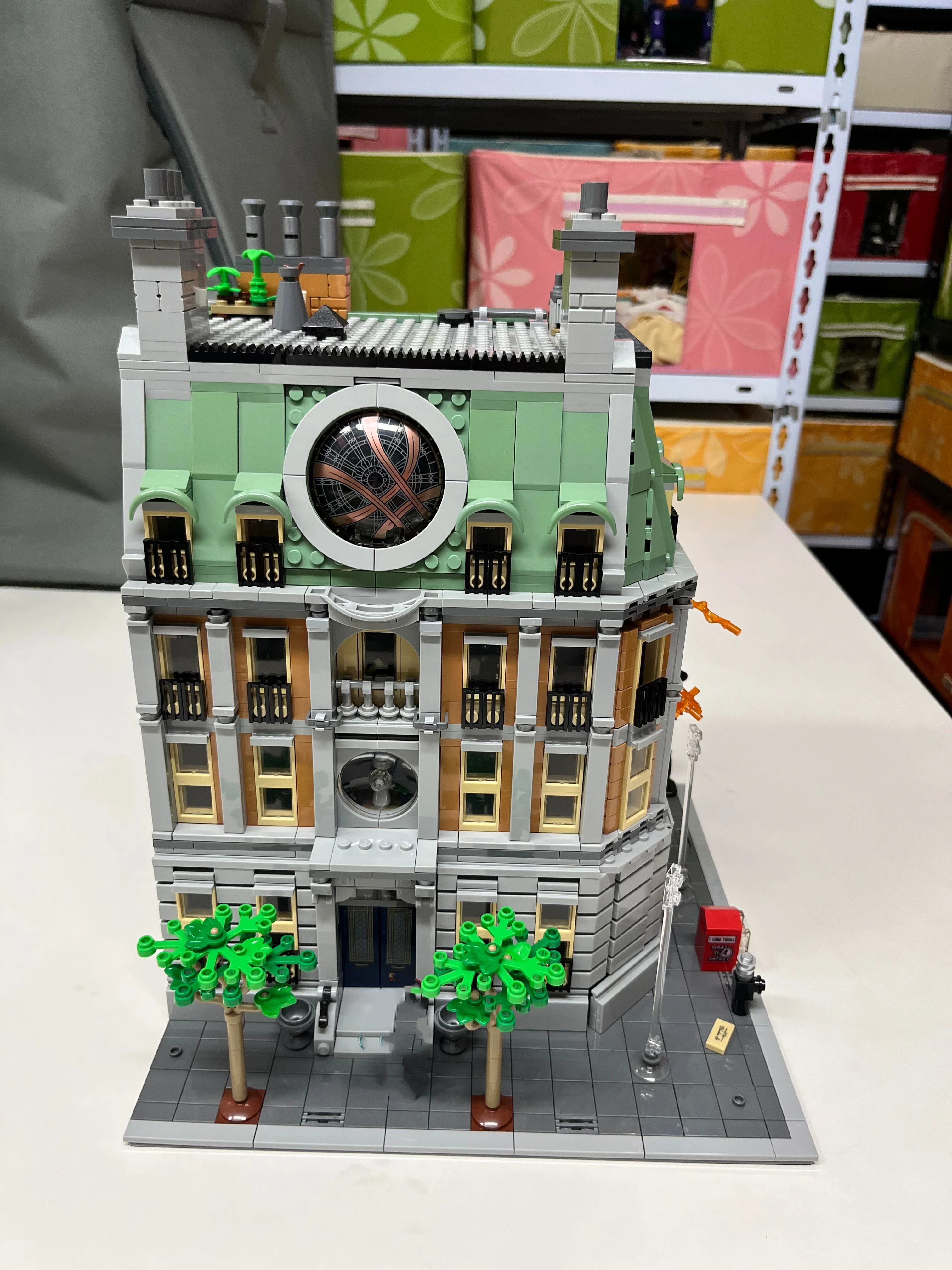 2708pcs Modern City Street Mystic Sanctum Building Blocks MOC DIY Assembly Model Toys Adults Collectible Room Decor Gifts
2708pcs Modern City Street Mystic Sanctum Building Blocks MOC DIY Assembly Model Toys Adults Collectible Room Decor Gifts