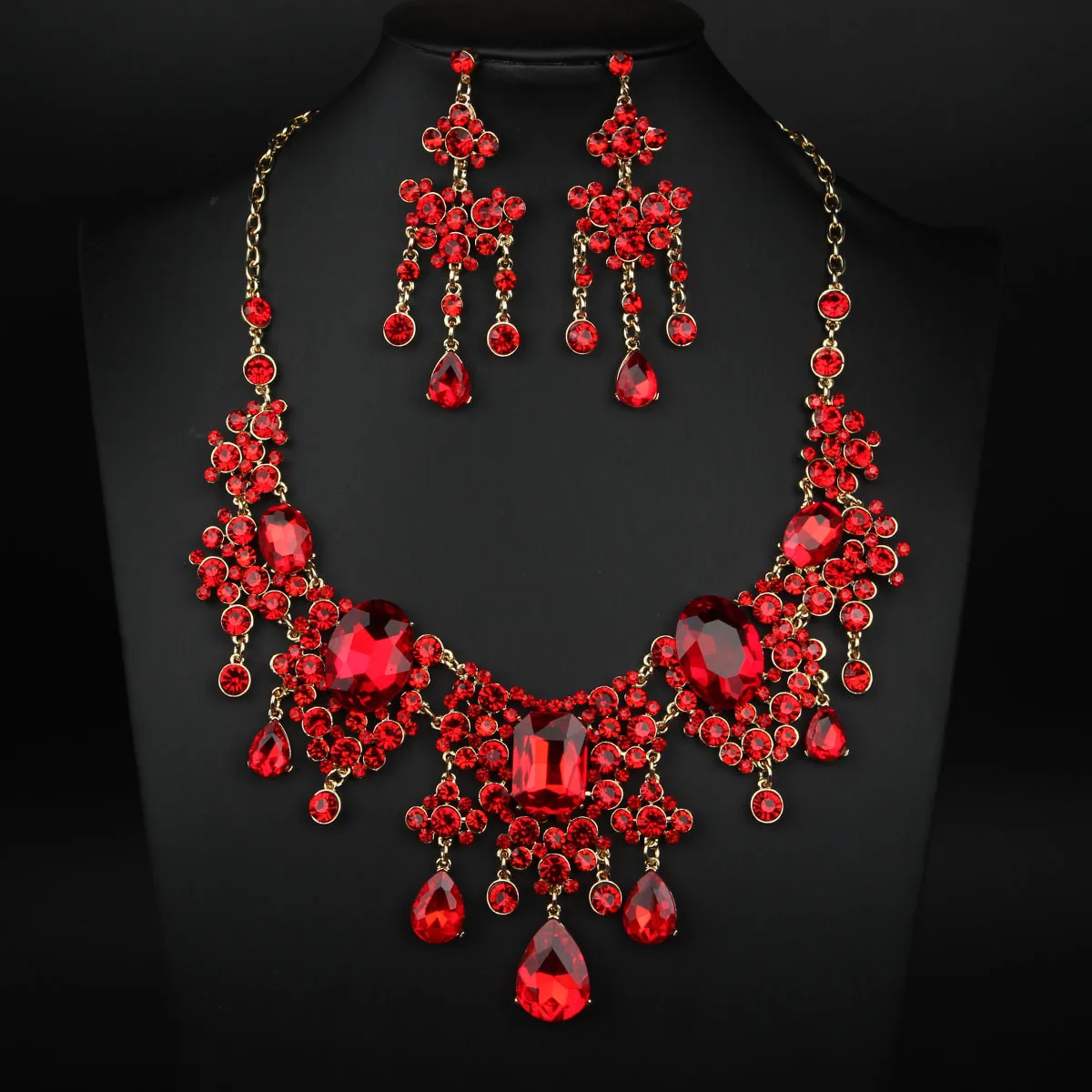 DIY accessories European and American Internet celebrities luxury exaggerated temperament rhinestone big necklace earrings set b
DIY accessories European and American Internet celebrities luxury exaggerated temperament rhinestone big necklace earrings set b