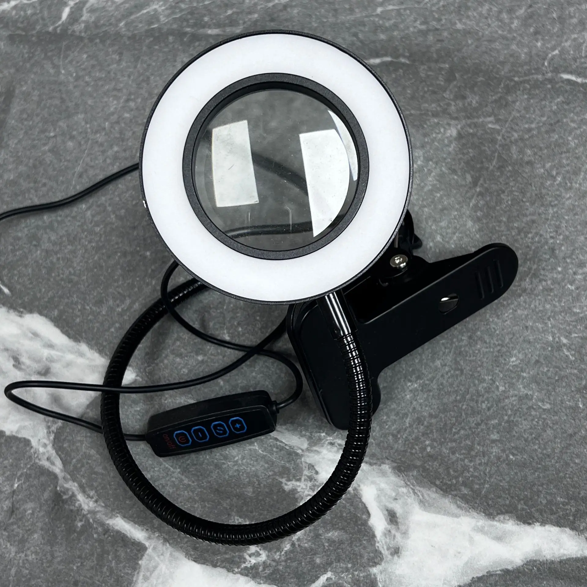 Durable Magnifying Glass with Embroidery Lamp Makeup Fill Light Hose Clip for Beauty Eyebrow Bleaching Lip Manicure
Durable Magnifying Glass with Embroidery Lamp Makeup Fill Light Hose Clip for Beauty Eyebrow Bleaching Lip Manicure