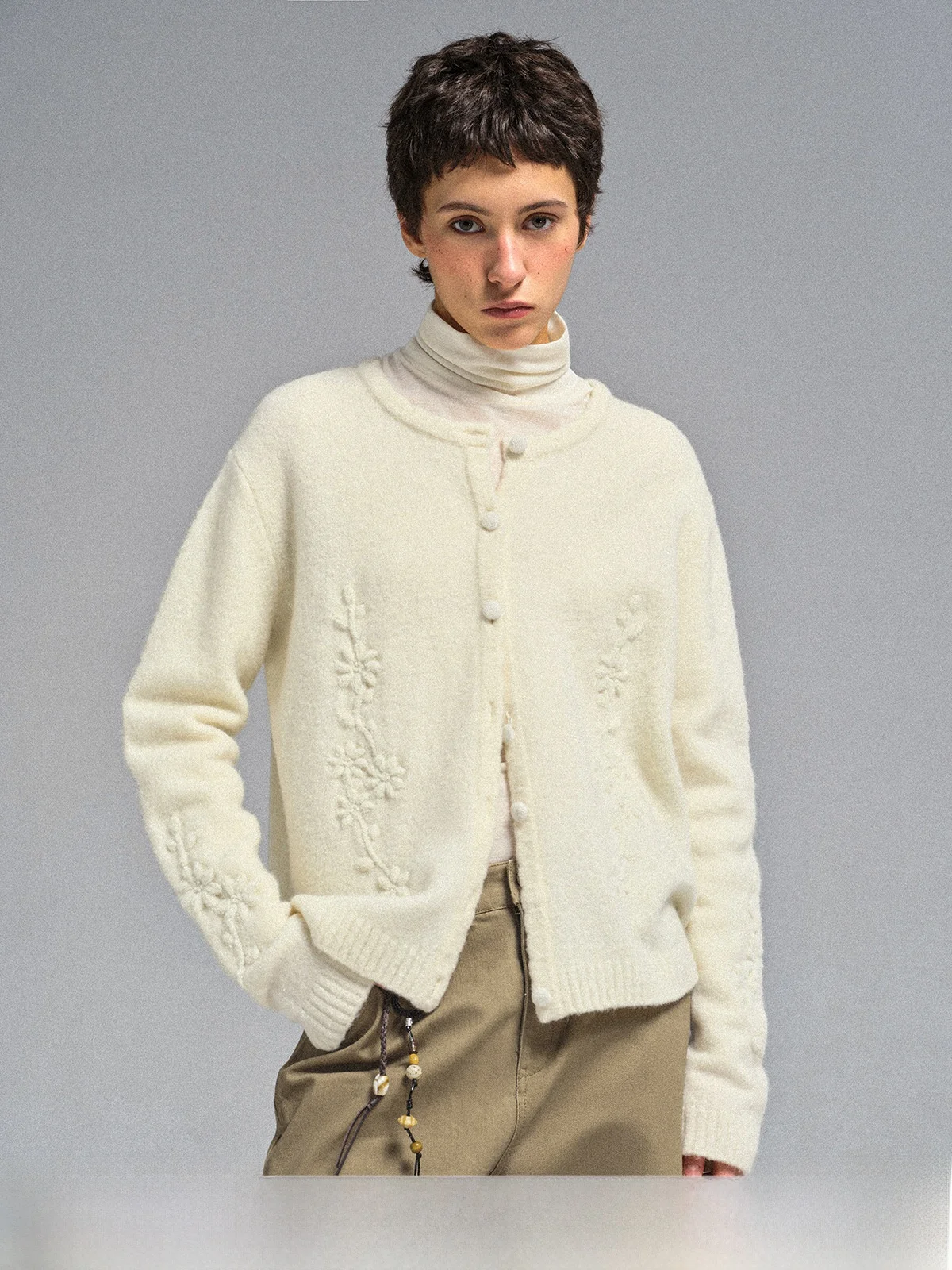 Flowertells Wool Blend Knitted Button up Sweater Cardigan Embroidered 3D Floral Design Elegant Style Women's Fashion Winter Coat
Flowertells Wool Blend Knitted Button up Sweater Cardigan Embroidered 3D Floral Design Elegant Style Women's Fashion Winter Coat