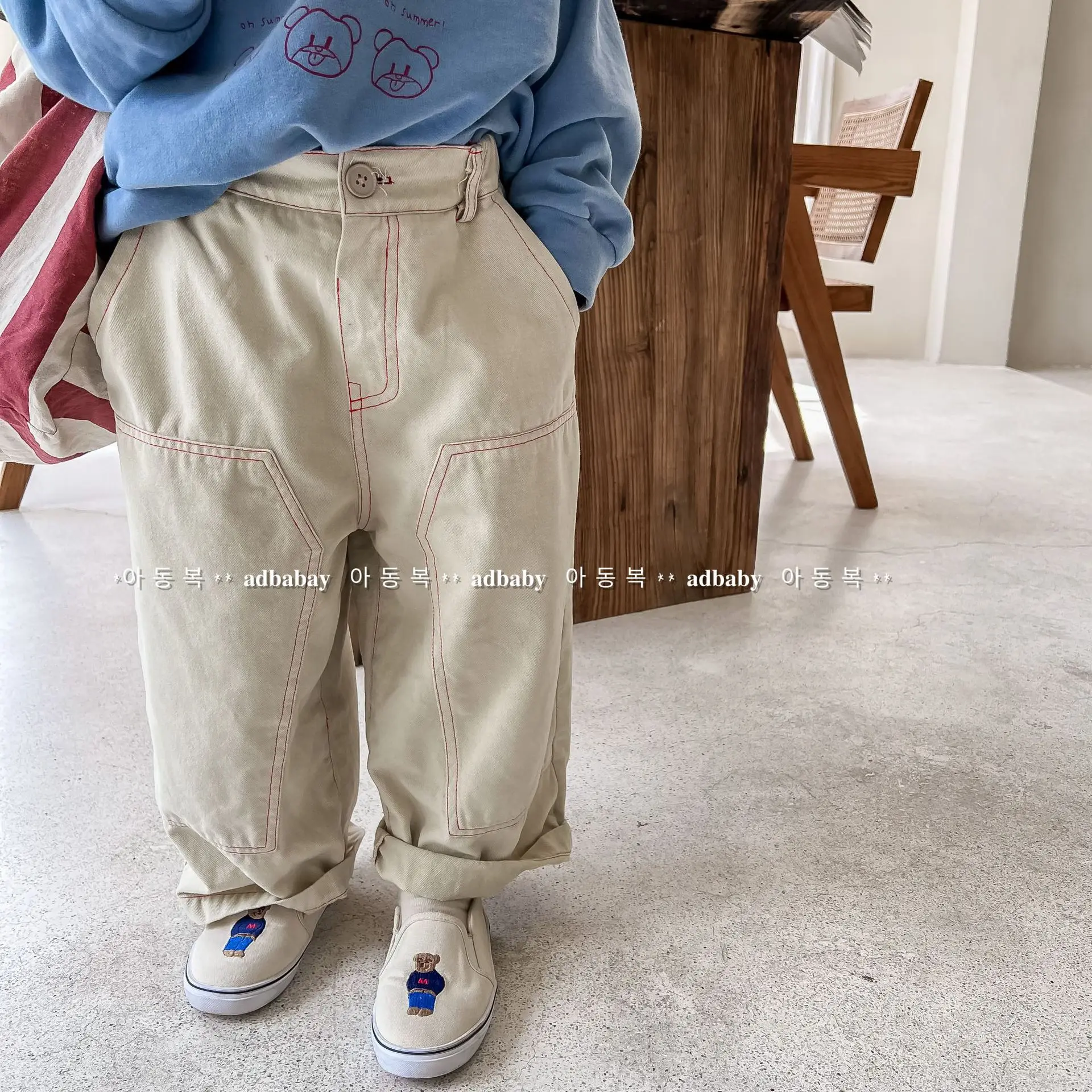 2023 Autumn New Children Casual Pants Boys Denim Pant Solid Girls Loose Trousers Kids Jeans Fashion Infant Wide Leg Pants
2023 Autumn New Children Casual Pants Boys Denim Pant Solid Girls Loose Trousers Kids Jeans Fashion Infant Wide Leg Pants
