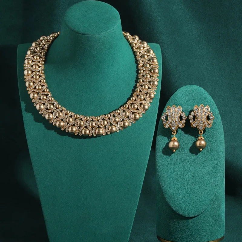 Vintage Sea Blue Crystal Necklace Set Beads Chain Black Enamel Square Earrings Woman Accessories Luxury High Quality 2025 New
Vintage Sea Blue Crystal Necklace Set Beads Chain Black Enamel Square Earrings Woman Accessories Luxury High Quality 2025 New