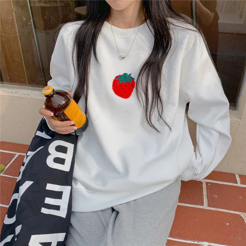Sweet Girl Casual Strawberry Embroidered Pullovers Urban Women O-Neck Loose Warm Thick Sweatshirts Spring Autumn Fashion Sweater
Sweet Girl Casual Strawberry Embroidered Pullovers Urban Women O-Neck Loose Warm Thick Sweatshirts Spring Autumn Fashion Sweater