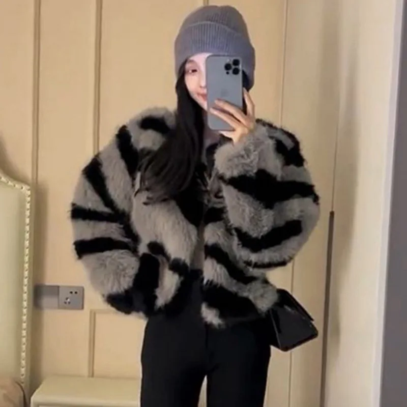 Winterthicker Warm Faux Fur Jacket Women's Striped Short Coat Crop Top Plus Size Cardigan Fashion Fluffy Outerwear
Winterthicker Warm Faux Fur Jacket Women's Striped Short Coat Crop Top Plus Size Cardigan Fashion Fluffy Outerwear