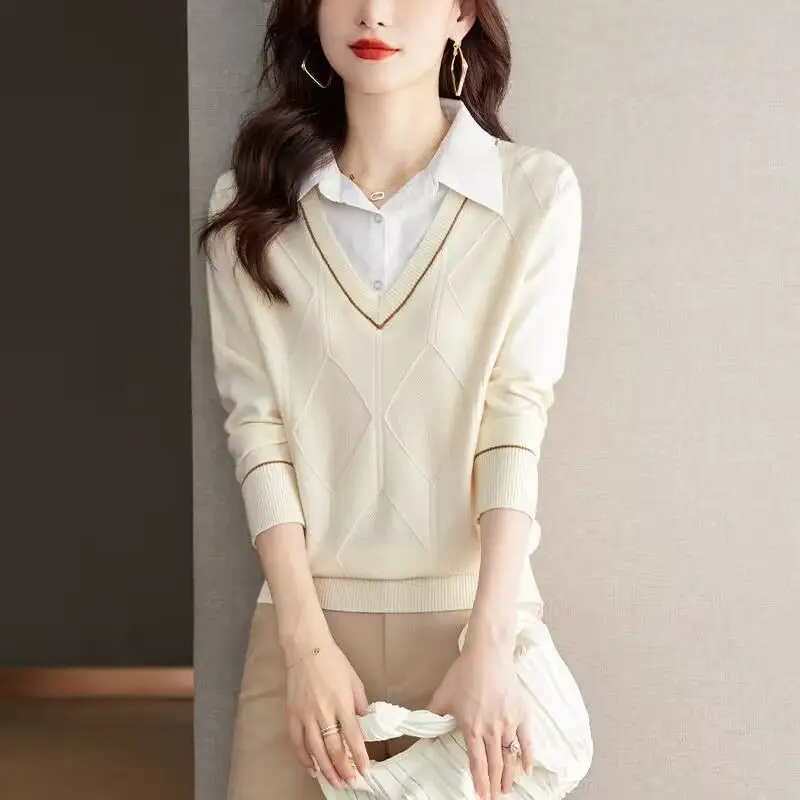 Fake Two Piece Knitted Top Women's Western-style Base Shirt Autumn Outfit New Autumn Women's Loose Shirt Collar Sweater
Fake Two Piece Knitted Top Women's Western-style Base Shirt Autumn Outfit New Autumn Women's Loose Shirt Collar Sweater