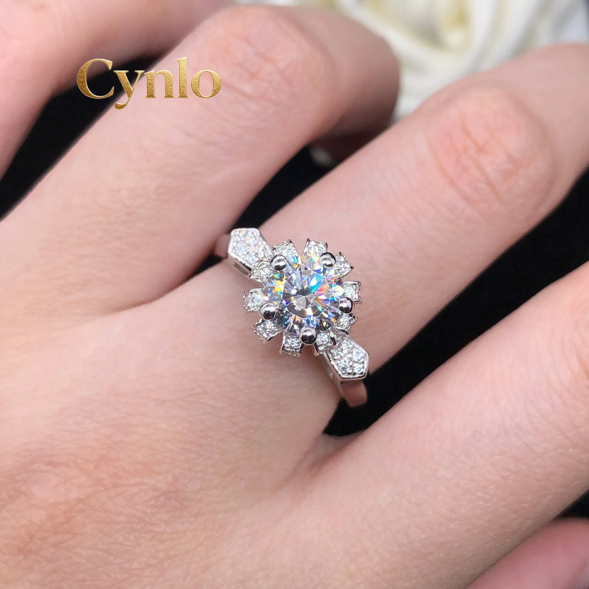 Cynlo Jewelry 1Ct 6.5mm D VVS1 Moissanite Diamond Engagement Ring for Her Solid 18K White Gold Jewelry for Women Wedding Ring Pr
Cynlo Jewelry 1Ct 6.5mm D VVS1 Moissanite Diamond Engagement Ring for Her Solid 18K White Gold Jewelry for Women Wedding Ring Pr