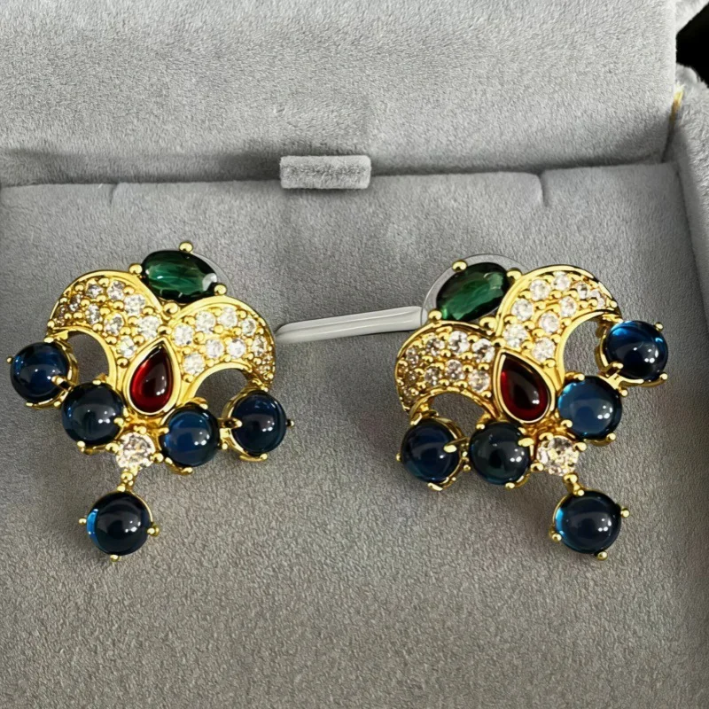 Vintage Royal Colorful Zircon Ear Studs Heavy Design Light Luxury for Women
Vintage Royal Colorful Zircon Ear Studs Heavy Design Light Luxury for Women