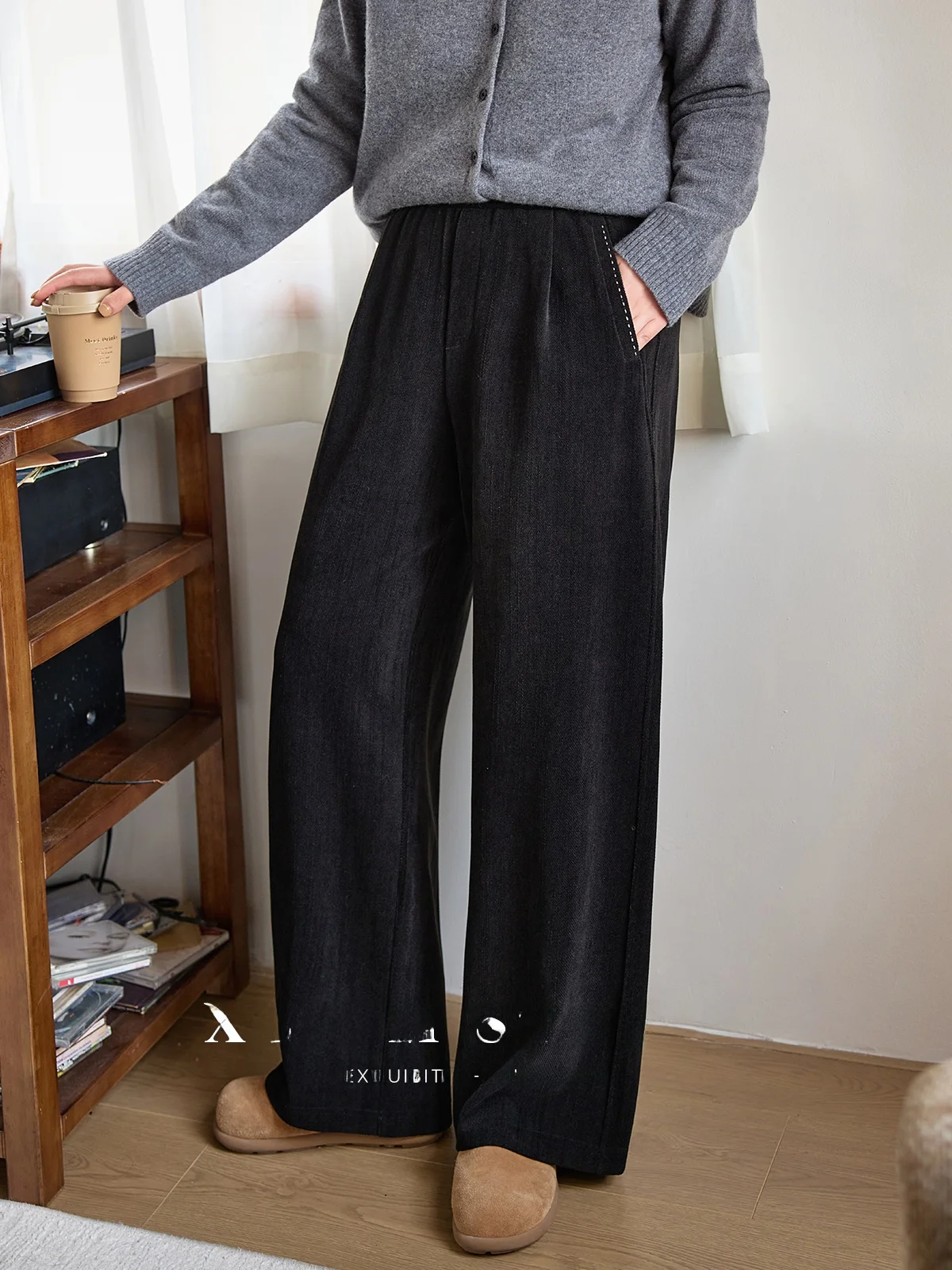 Женские повседневные брюки больших размеров: утепленные, широкие, плиссированные, для осени и зимы
Женские повседневные брюки больших размеров: утепленные, широкие, плиссированные, для осени и зимы