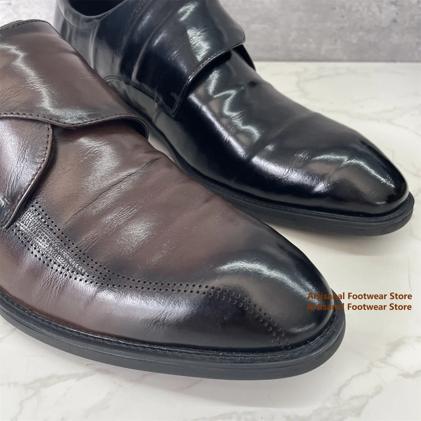 Men's Black Leather Single Shoes Square Metal Buckle Brogue Pointed Formal Dress Shoes for Business Wedding Office Daily Wear
Men's Black Leather Single Shoes Square Metal Buckle Brogue Pointed Formal Dress Shoes for Business Wedding Office Daily Wear