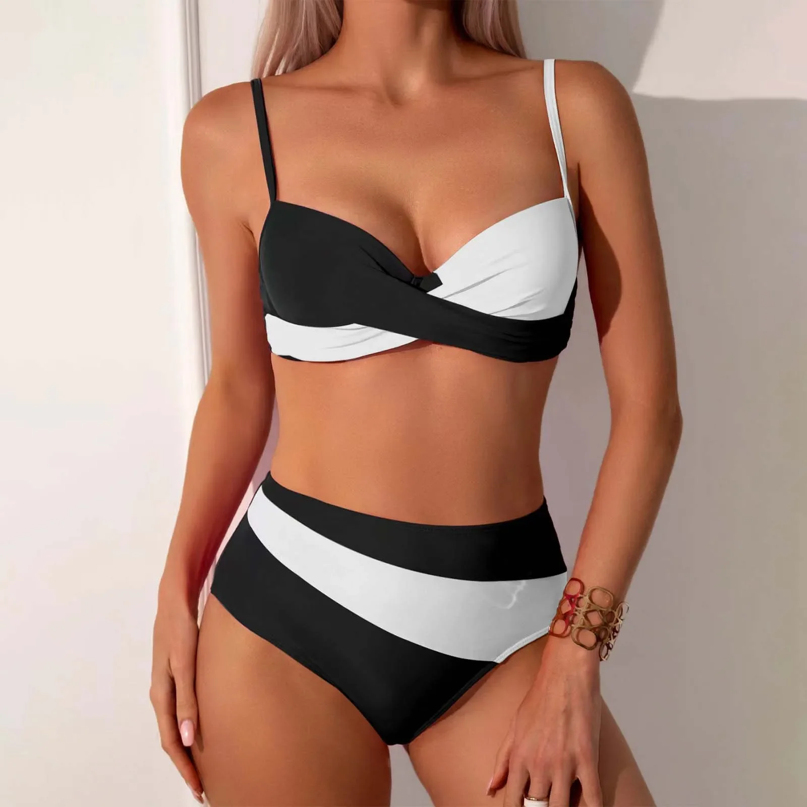 Biquini Halter Two Pieces Bathing Suit Ladies' Fashionable Padded Underwire Cup Bikini swimwear for women tummy control 2 piece
Biquini Halter Two Pieces Bathing Suit Ladies' Fashionable Padded Underwire Cup Bikini swimwear for women tummy control 2 piece