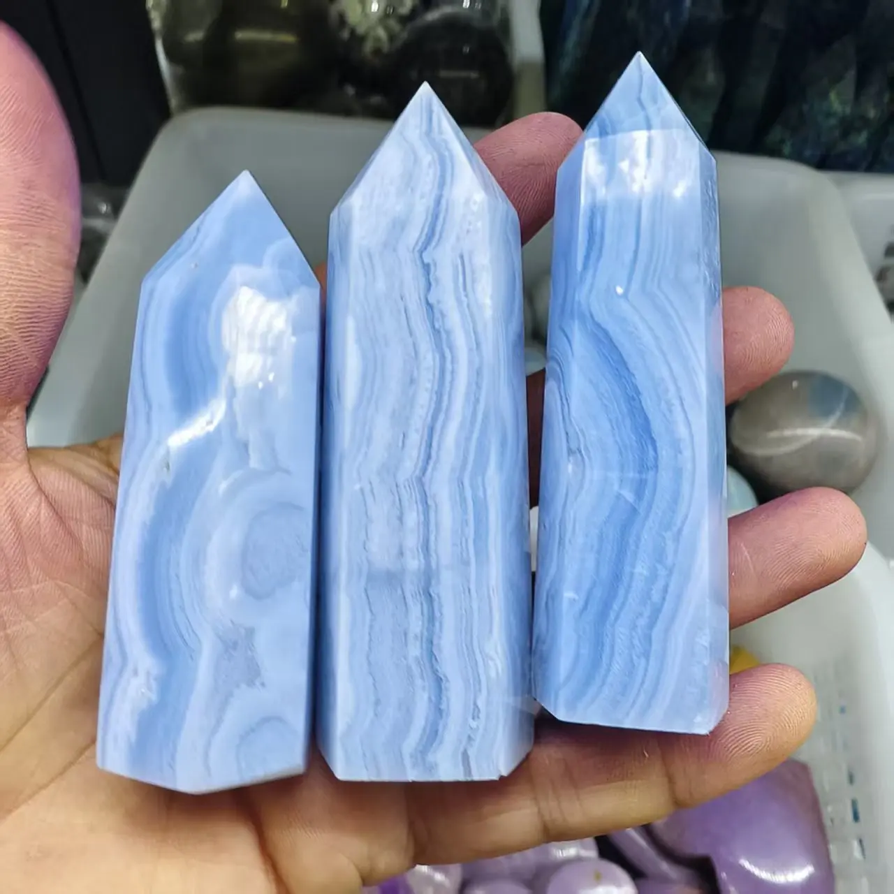 Natural High-Quality Blue Lace Columns, Blue-Patterned Agate Columns, Quartz Crystal Striped Mineral, Mineral Healing
Natural High-Quality Blue Lace Columns, Blue-Patterned Agate Columns, Quartz Crystal Striped Mineral, Mineral Healing
