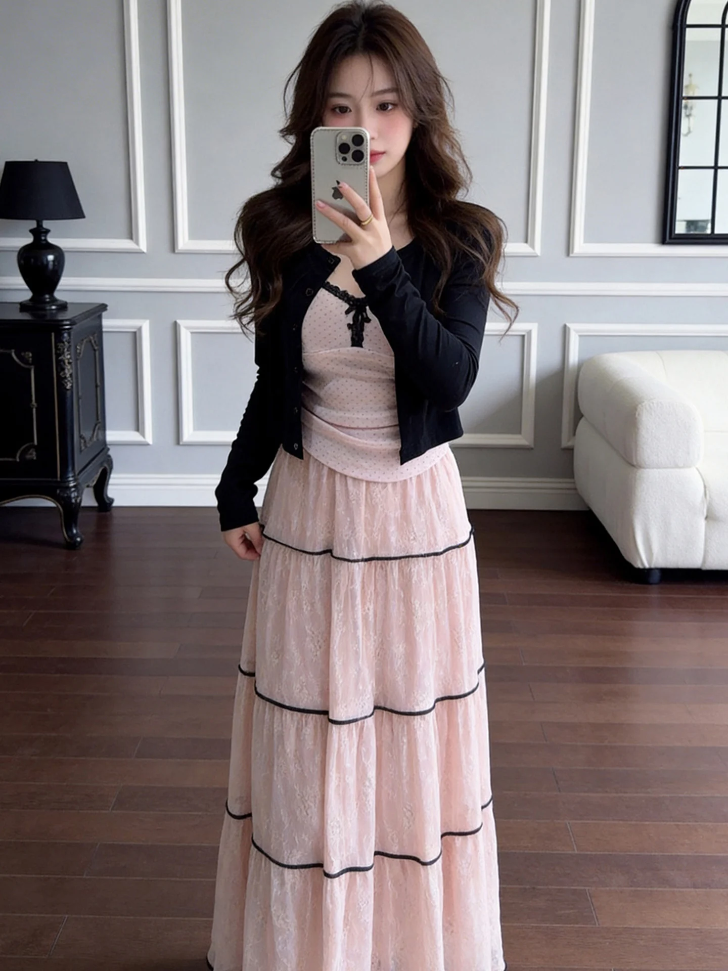 Ch�ngu Spring Autumn Gentle Style Super Beautiful Halter Open Cardigan Skirt Unique Fashionable Three-piece Set Korean System
Ch�ngu Spring Autumn Gentle Style Super Beautiful Halter Open Cardigan Skirt Unique Fashionable Three-piece Set Korean System
