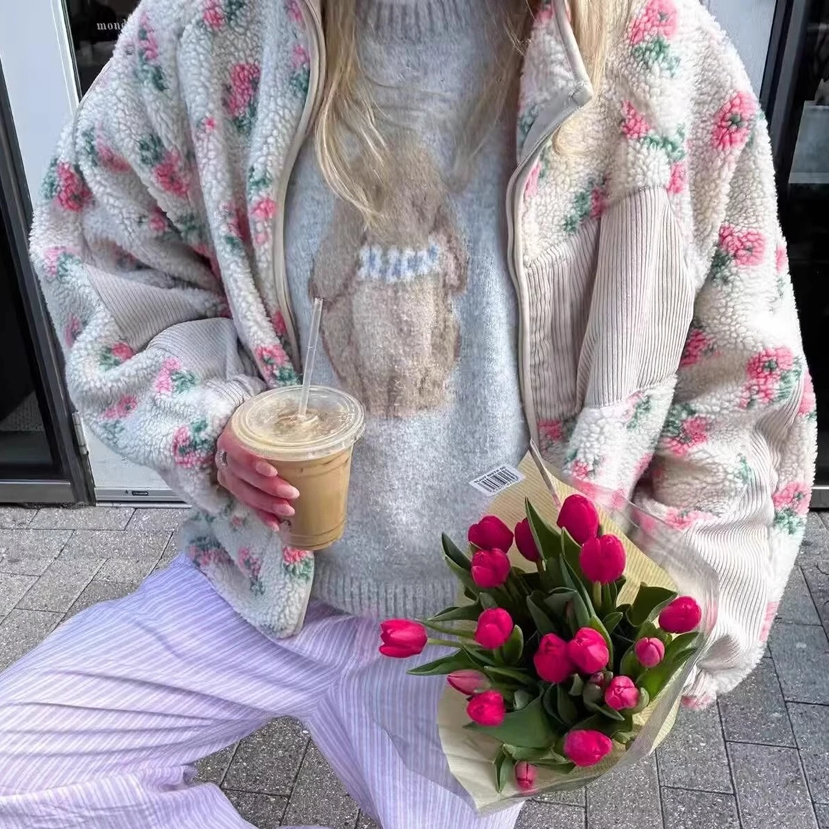 Oversize Lazy Bear Jackets Floral Printed Fleece Warm Winter Jacket Coats for Women Outfit Loose Long Sleeve Casual Bohemia Coat
Oversize Lazy Bear Jackets Floral Printed Fleece Warm Winter Jacket Coats for Women Outfit Loose Long Sleeve Casual Bohemia Coat