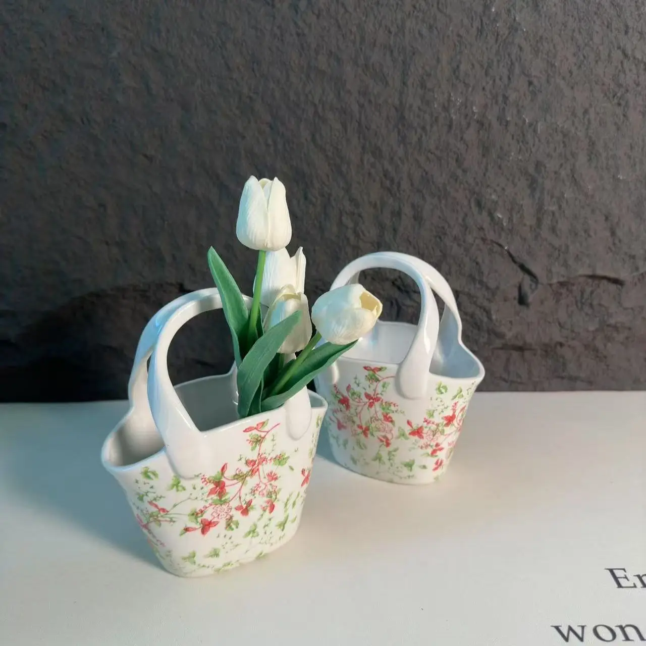 2026 New Handbag Flower Vase, Tabletop Flower Arrangement, Bedroom And Living Room Decoration
2026 New Handbag Flower Vase, Tabletop Flower Arrangement, Bedroom And Living Room Decoration