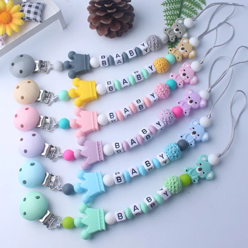 Baby Pacifier Clips Personalized Name Custom Teether Toys Dummy Nipples Holder Clips Chains Babies Accessories Newborn Gifts New
Baby Pacifier Clips Personalized Name Custom Teether Toys Dummy Nipples Holder Clips Chains Babies Accessories Newborn Gifts New